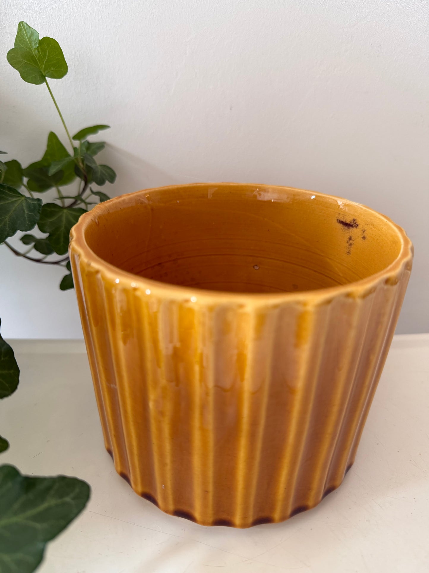 Adco Bloempot keramiek okergeel
