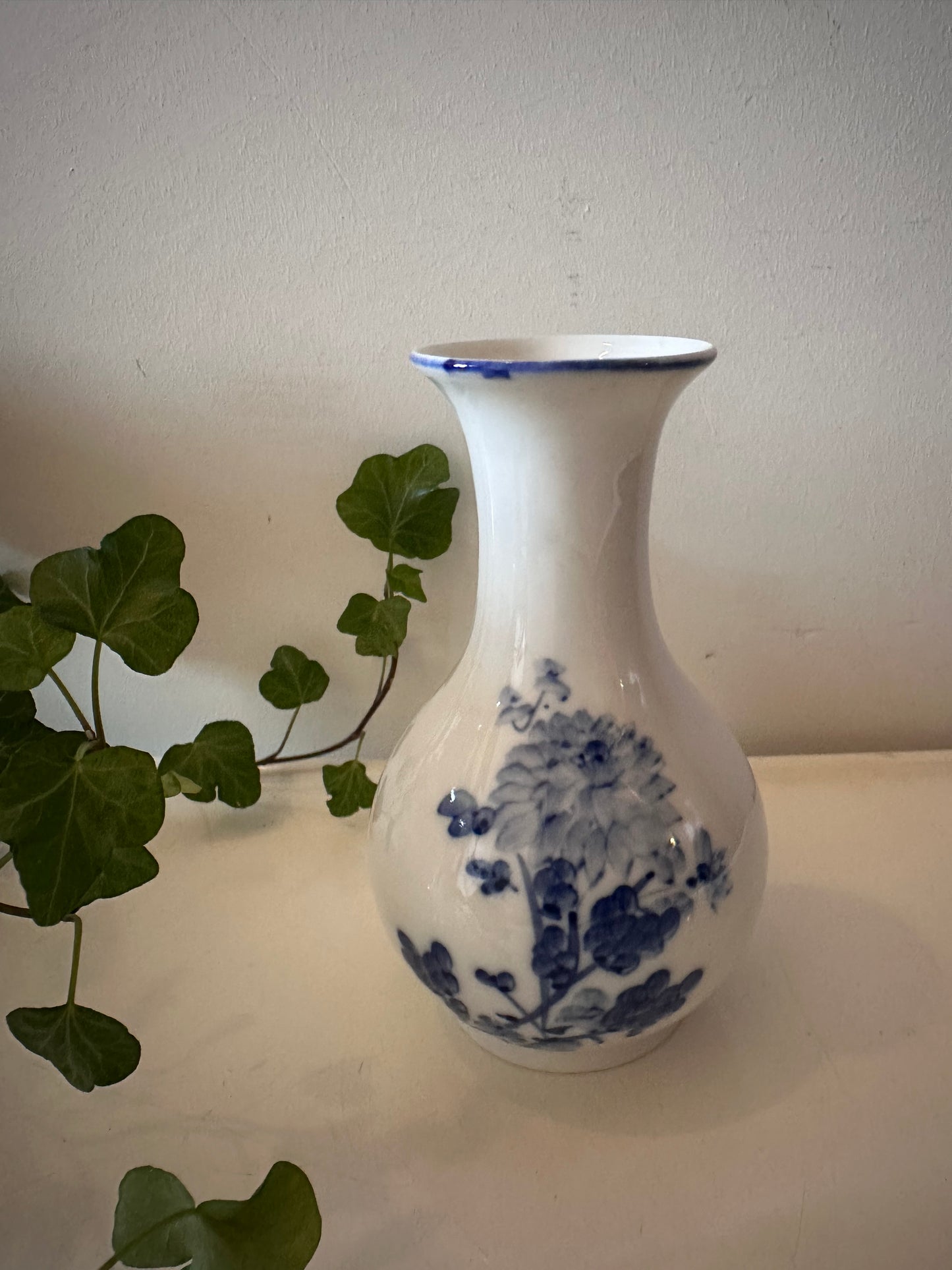 Porseleinen Delfts blauw vaasje vintage