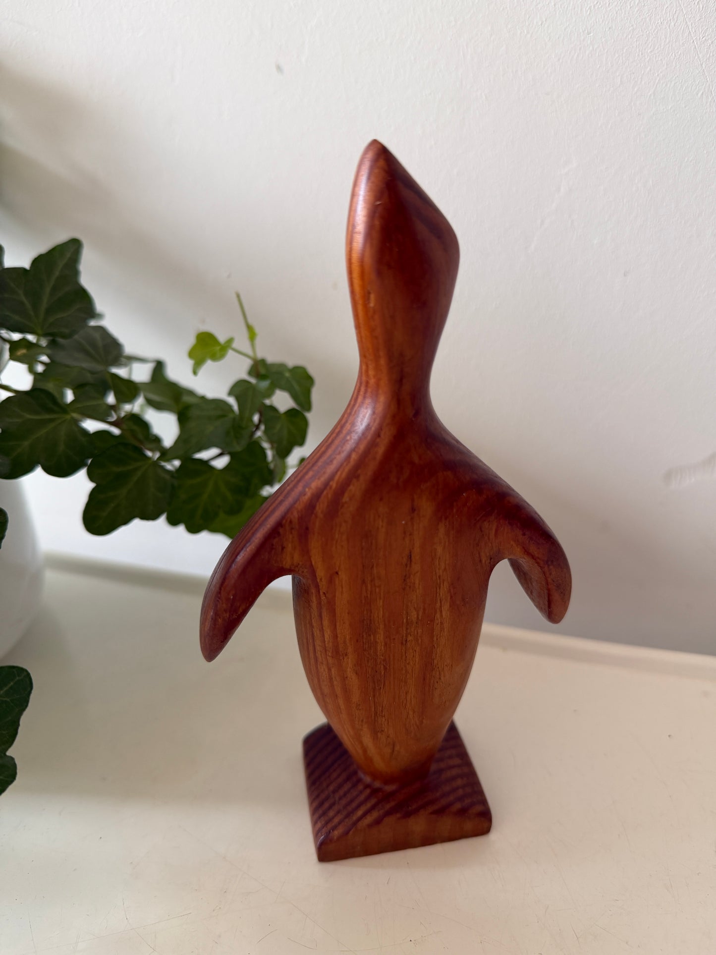 Mid Century houten beeldje pinguïn