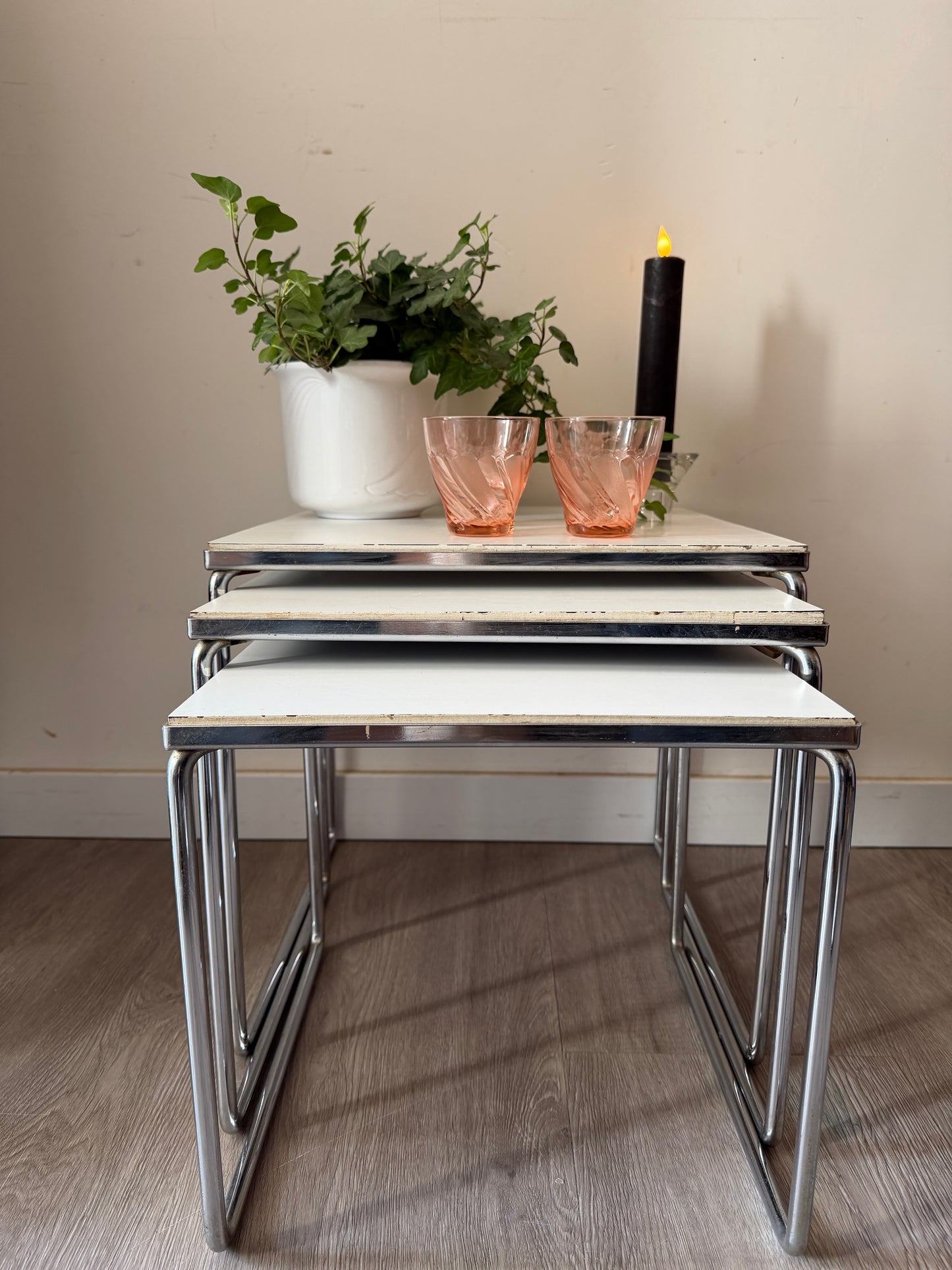 Mimi set Nestingtables chroom wit blad mid century
