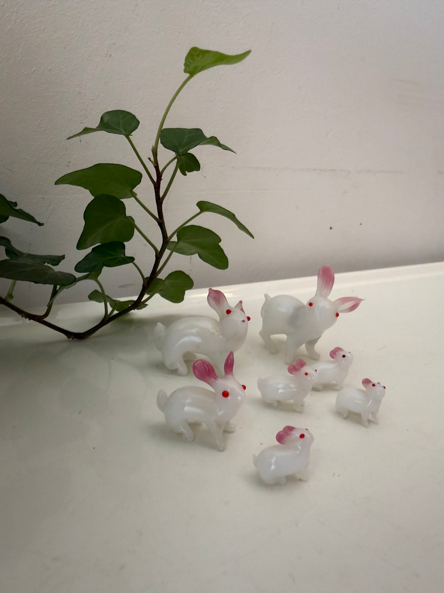 Set van 7 miniatuurtjes Murano glazen konijntjes
