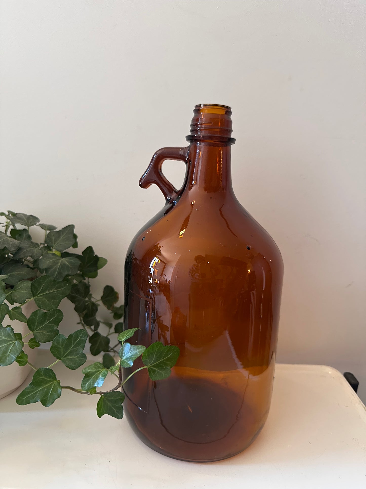 Amberkleurige flesvaas