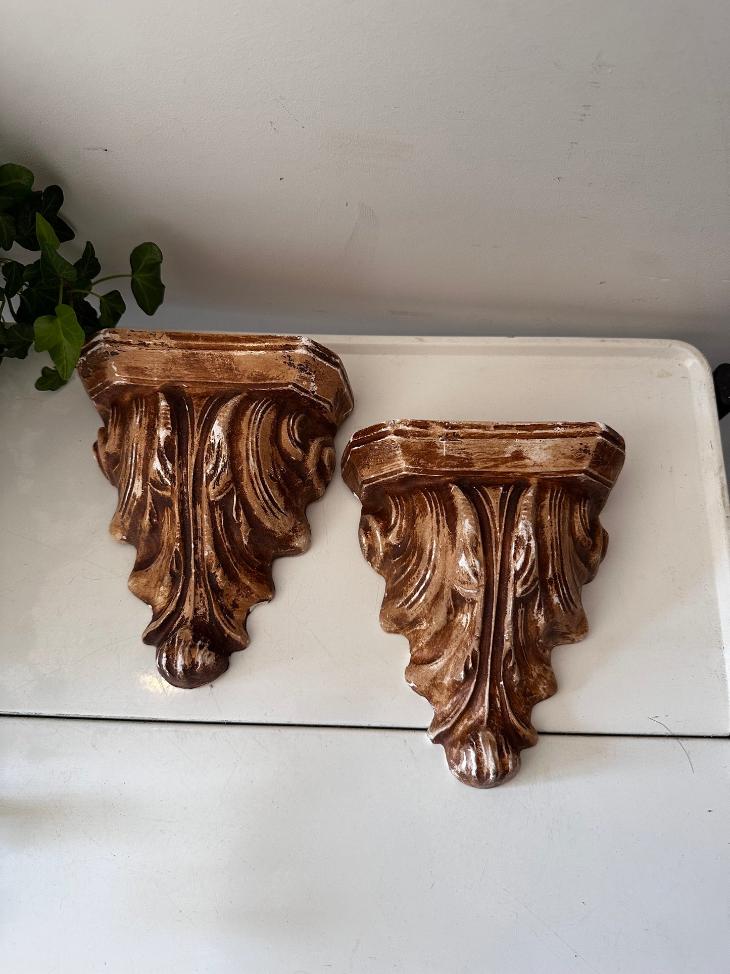 Vintage wand consoles