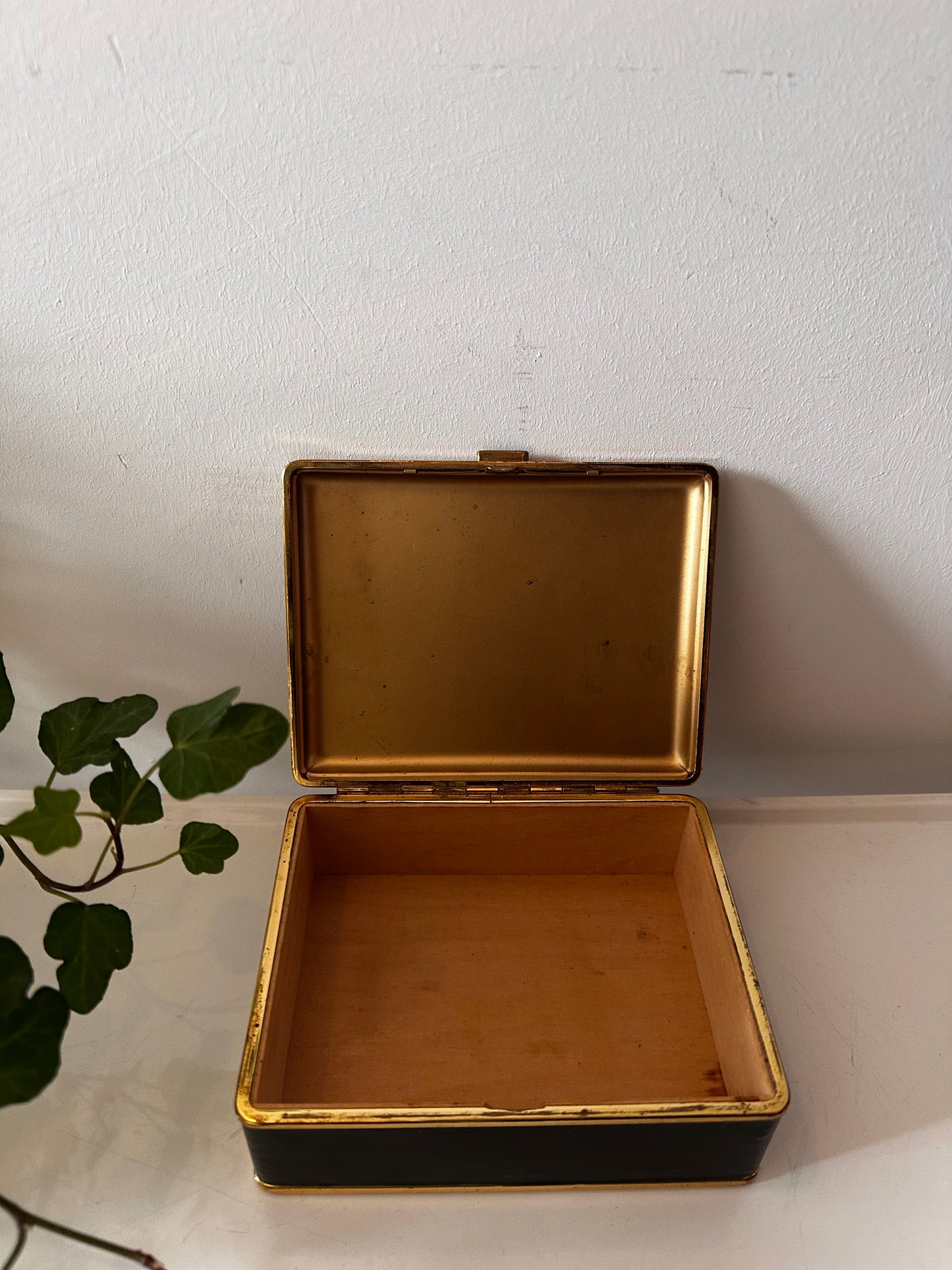 Vintage art deco stijl bewaardoosje