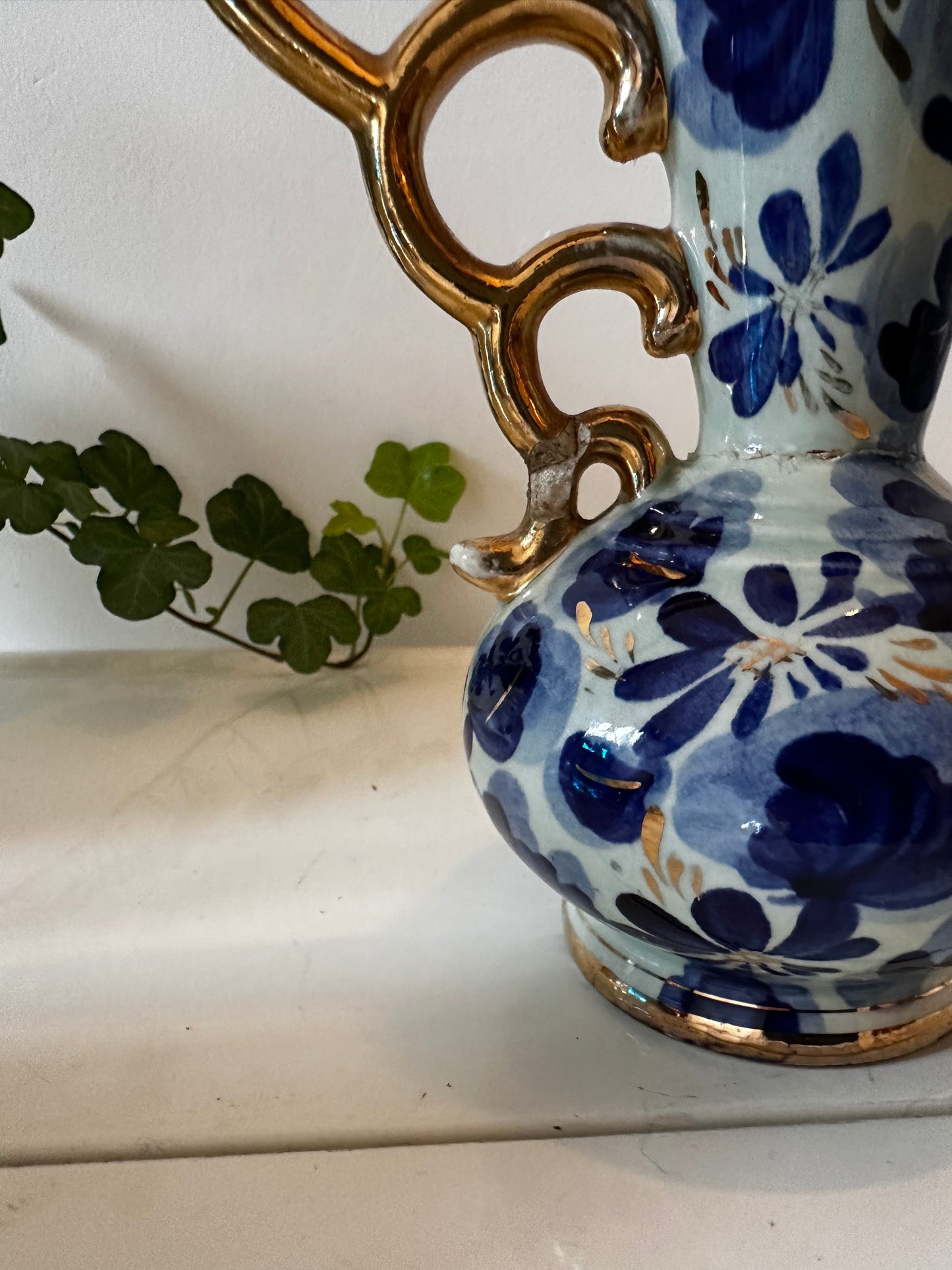 Vaasje Delfts Blauw met goudkleurige details