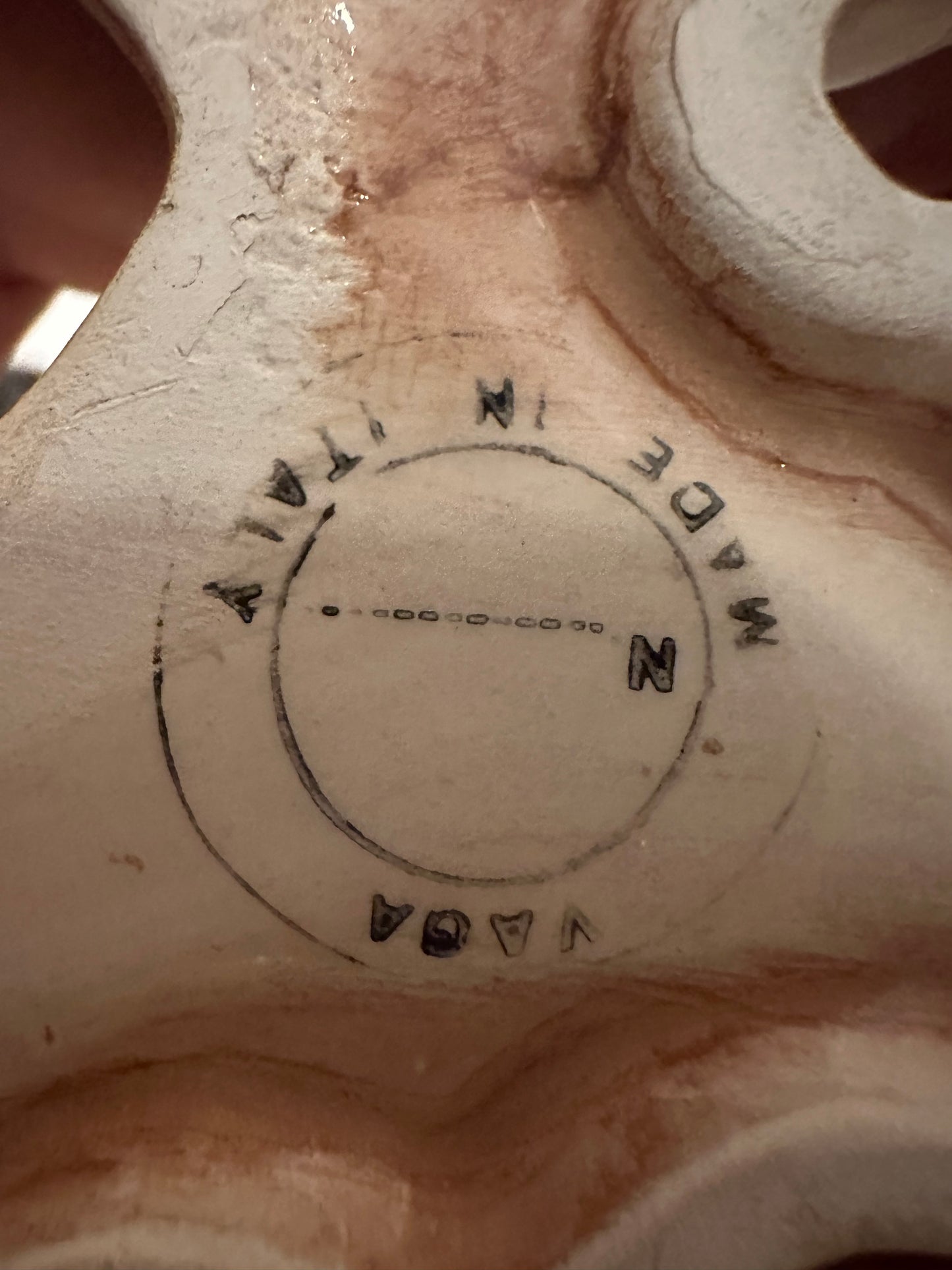 Wandvaasje Italiaans keramiek