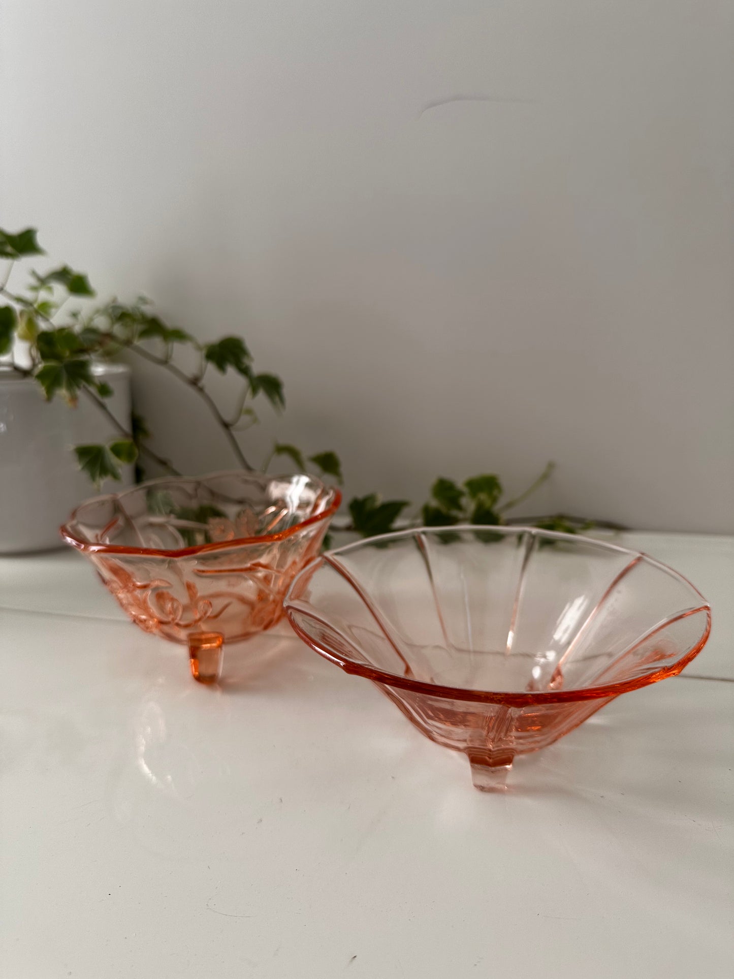 Art Deco schaaltjes roze persglas