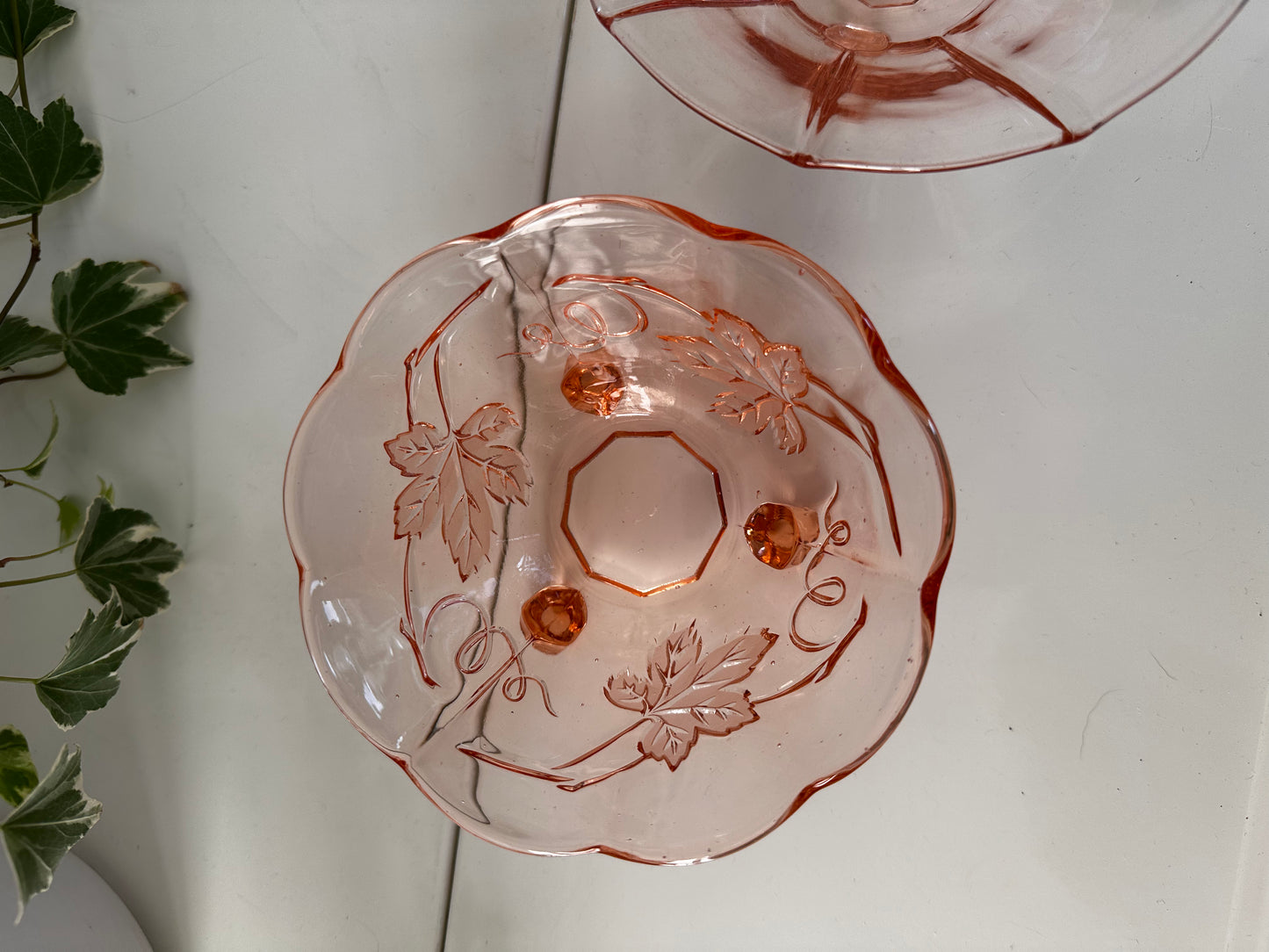 Art Deco schaaltjes roze persglas