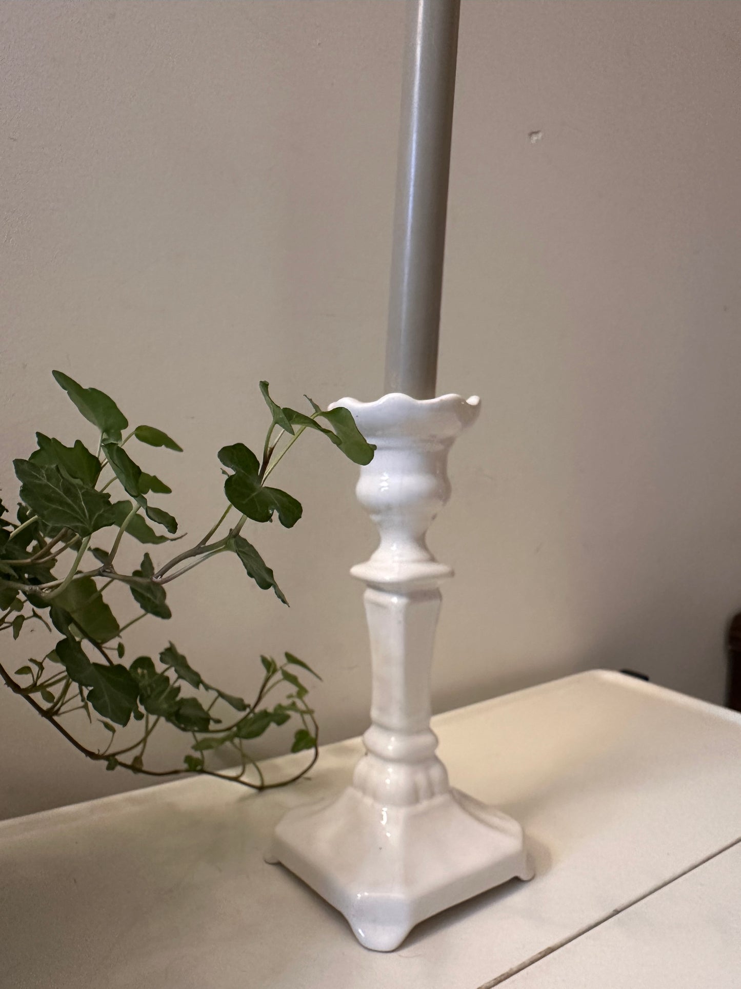 Kandelaar wit gemerkt Delfts Holland 1694