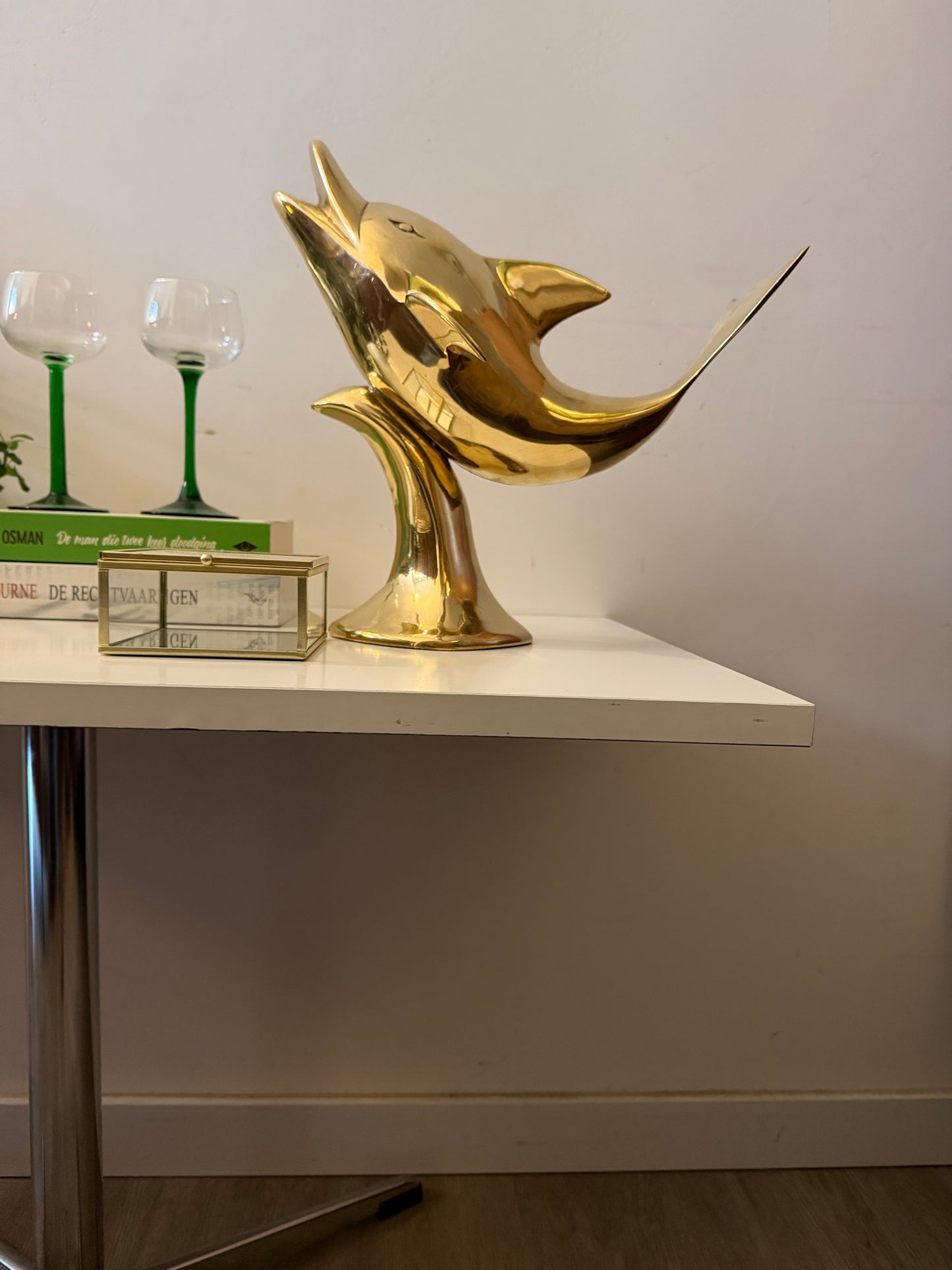 Bijzettafeltje met wit blad en chroom poot