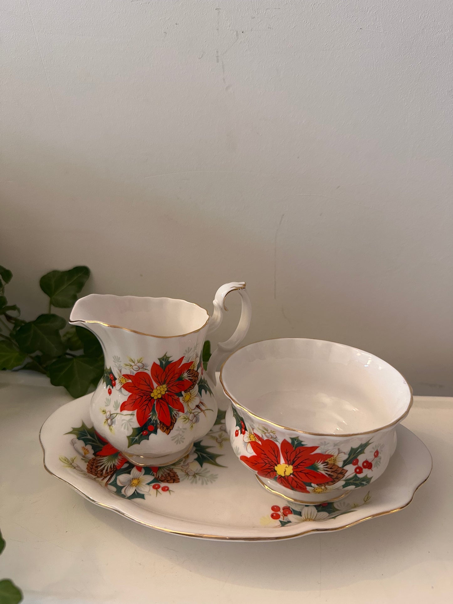 Royal Albert melk en suiker setje kerstthema