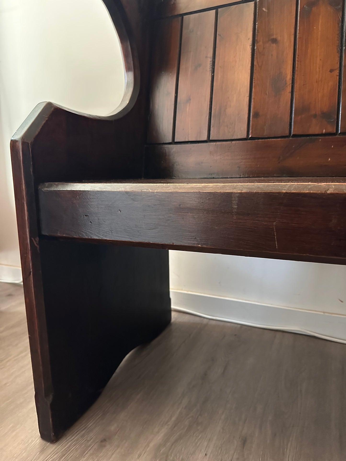 Donkerhouten kloosterbank