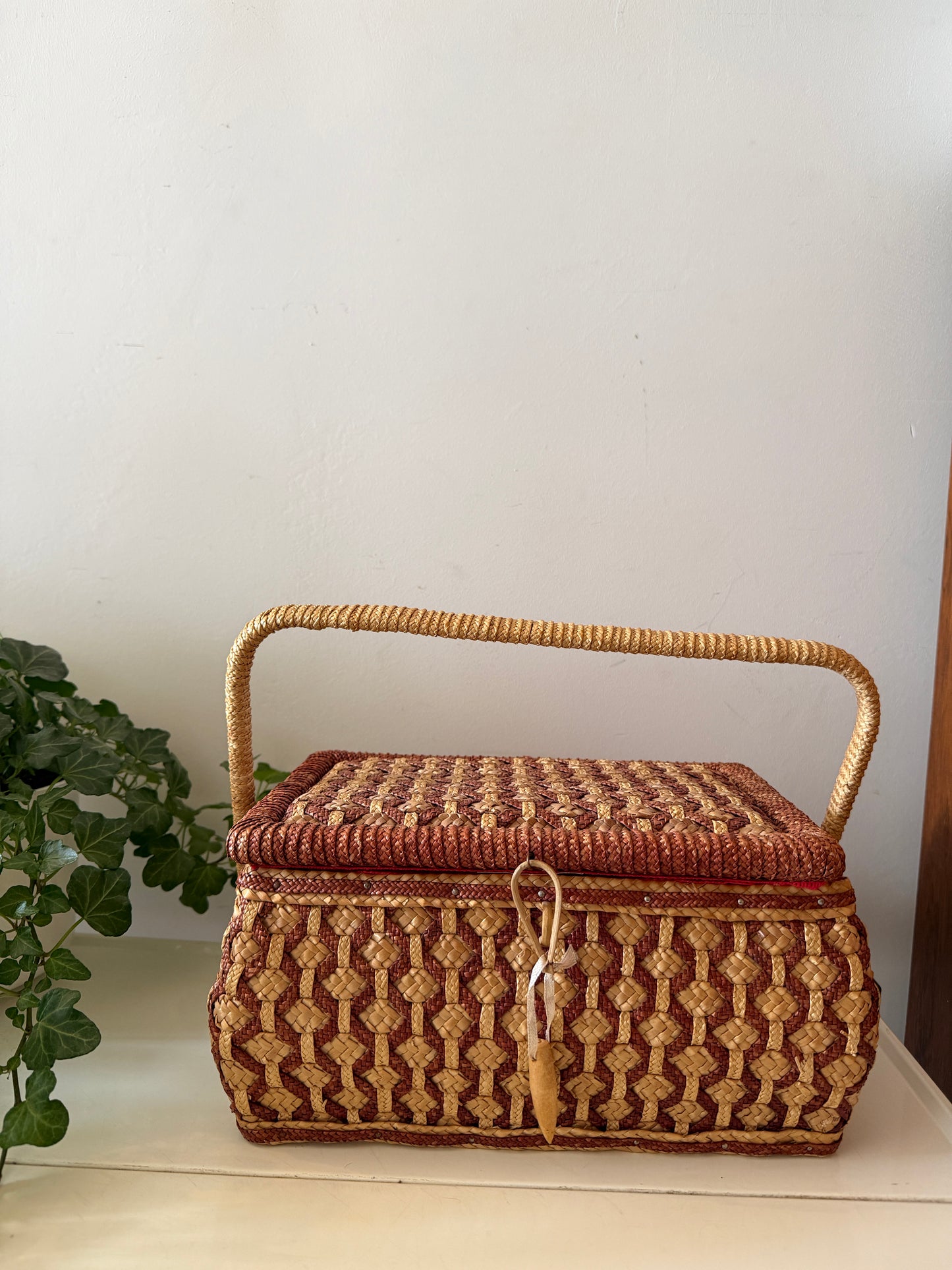 Rieten vintage opbergmand