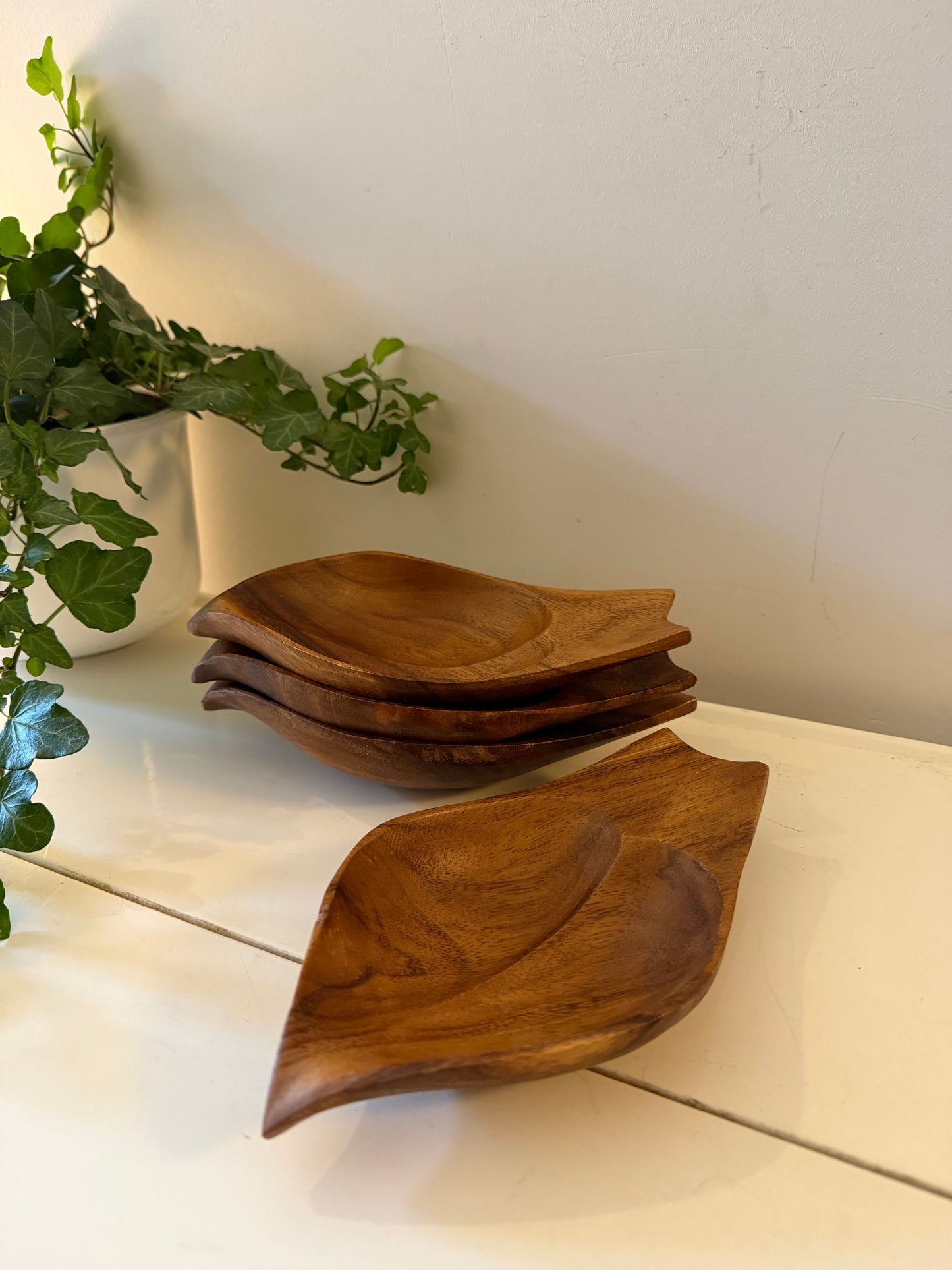 Set van 4 teakhouten schaaltjes