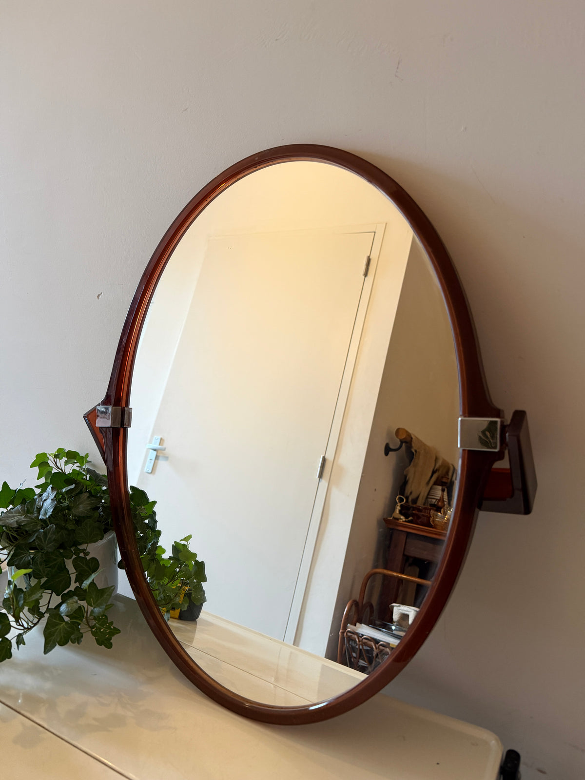 Mid Century Ovale Spiegel