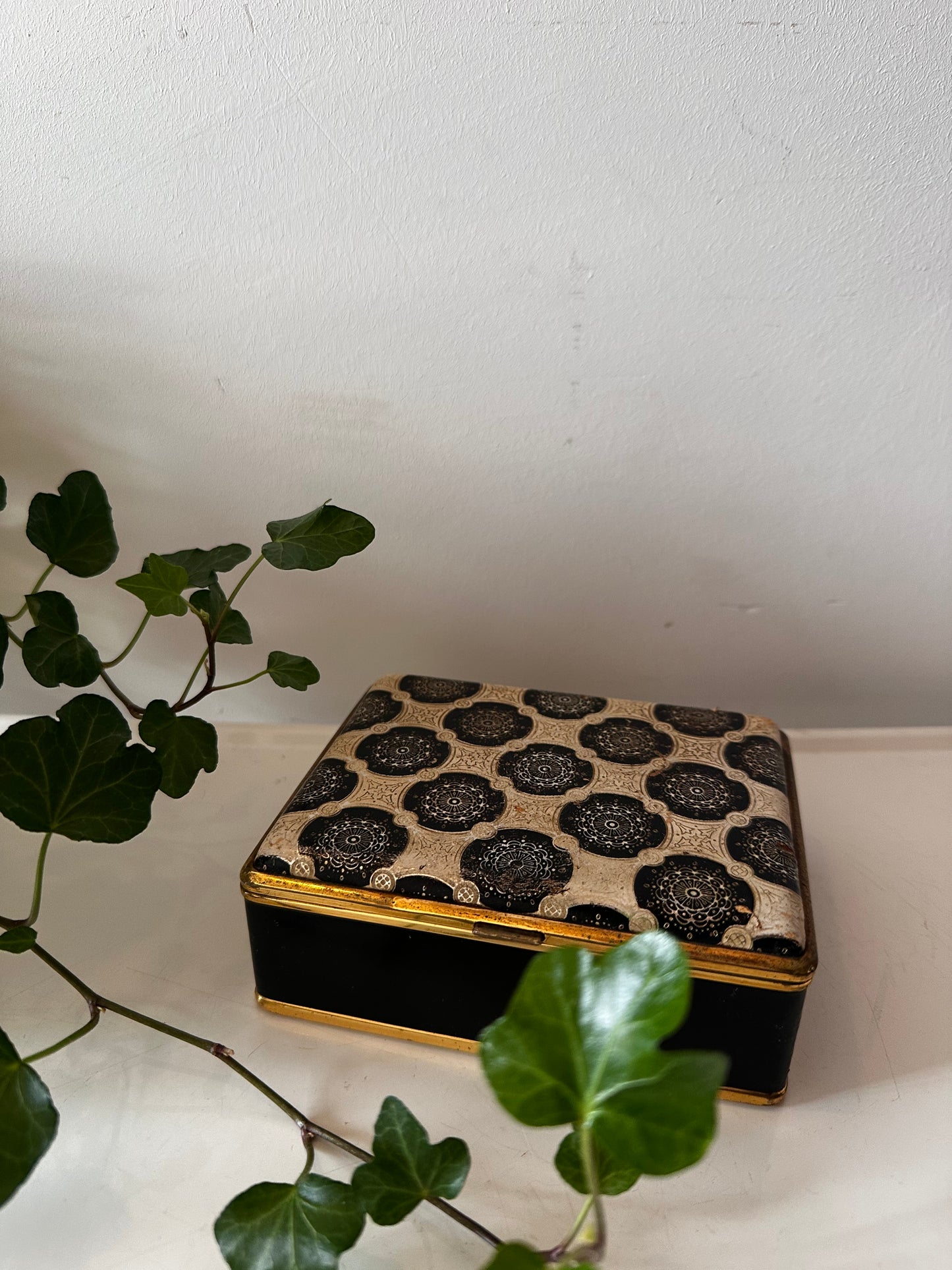 Vintage art deco stijl bewaardoosje