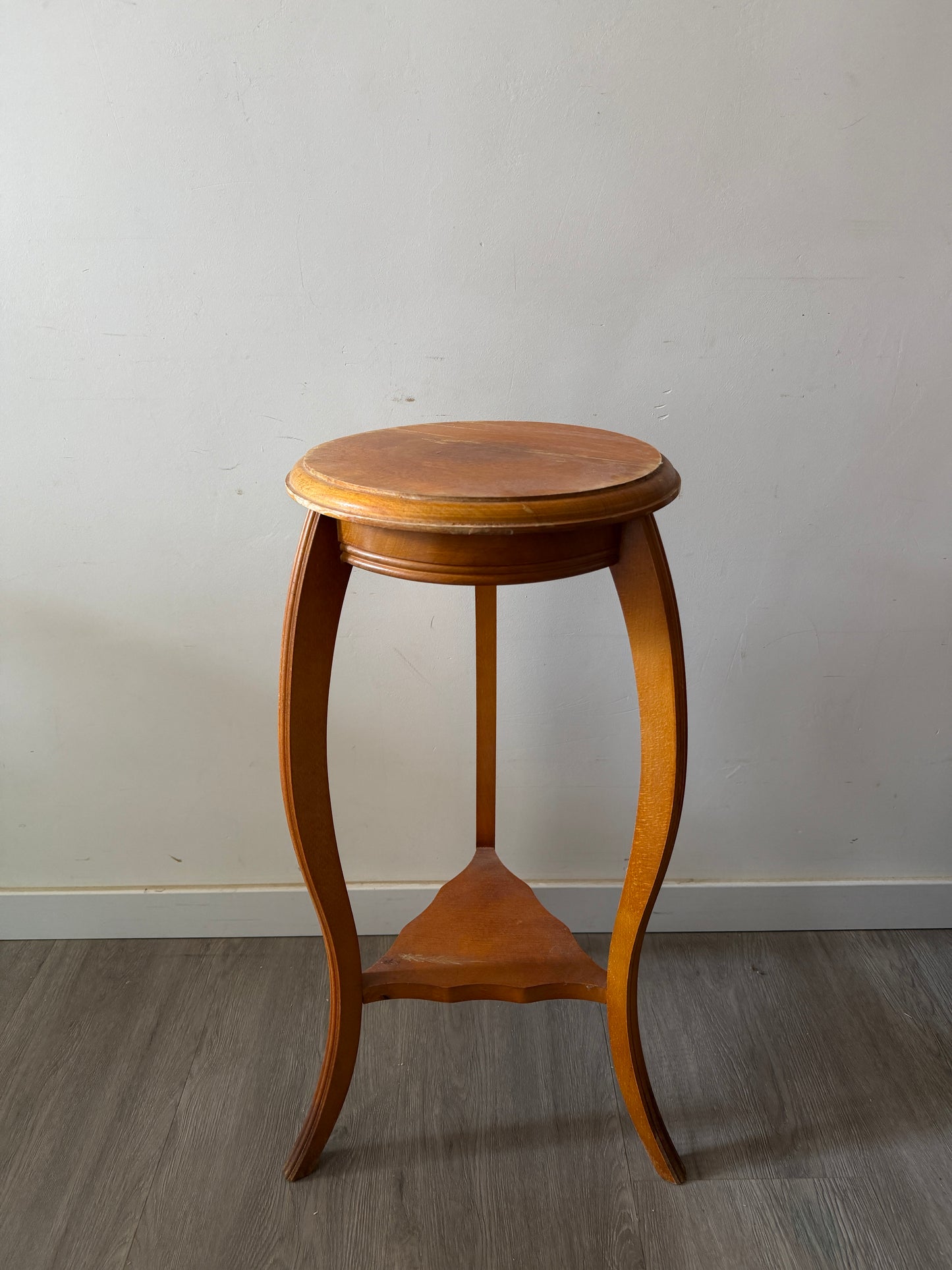 Houten bijzettafeltje