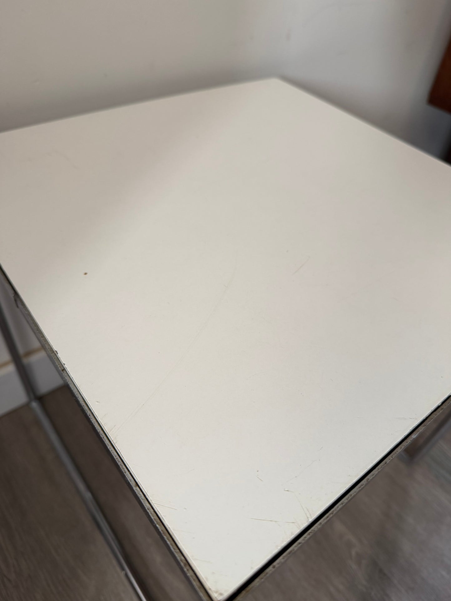 Mimi set Nestingtables chroom wit blad mid century