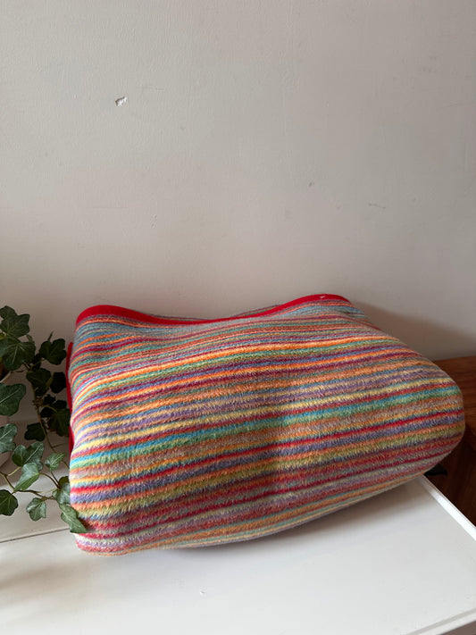 Gestreepte jaren 80 deken