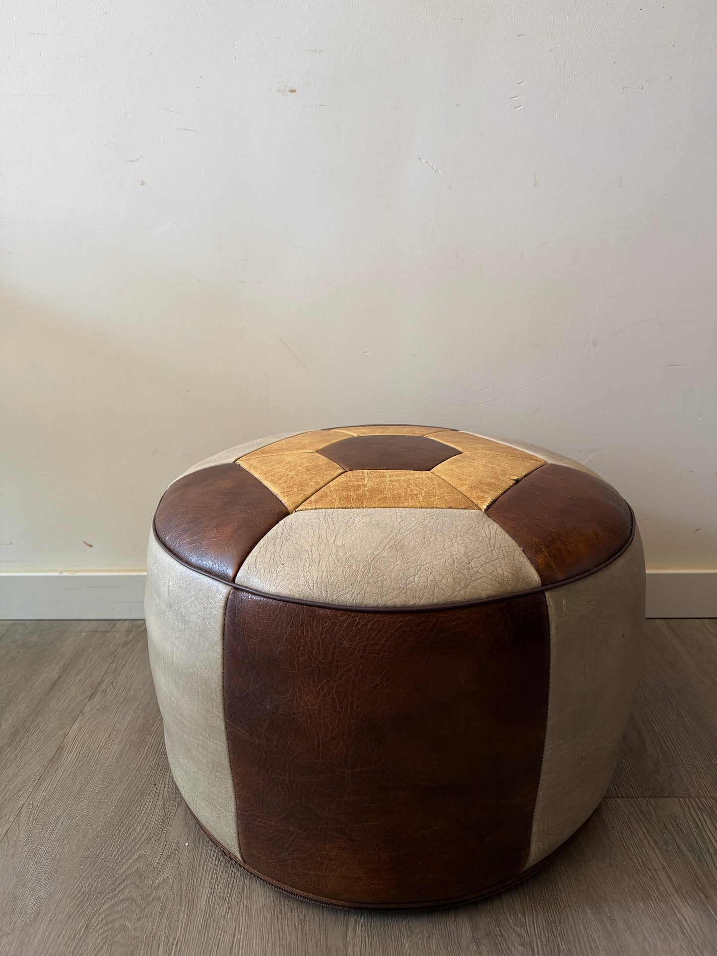 Vintage patchwork poef