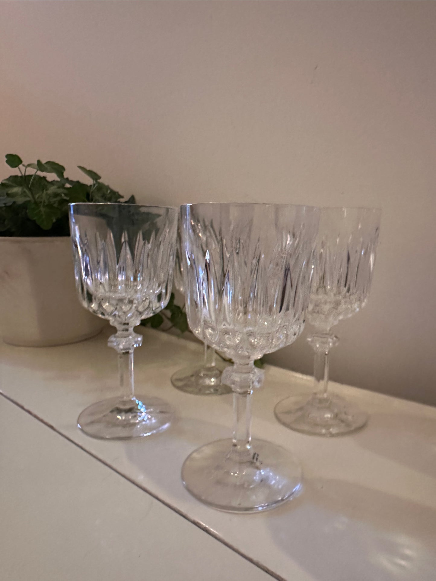 Set van 4 kristallen wijnglazen