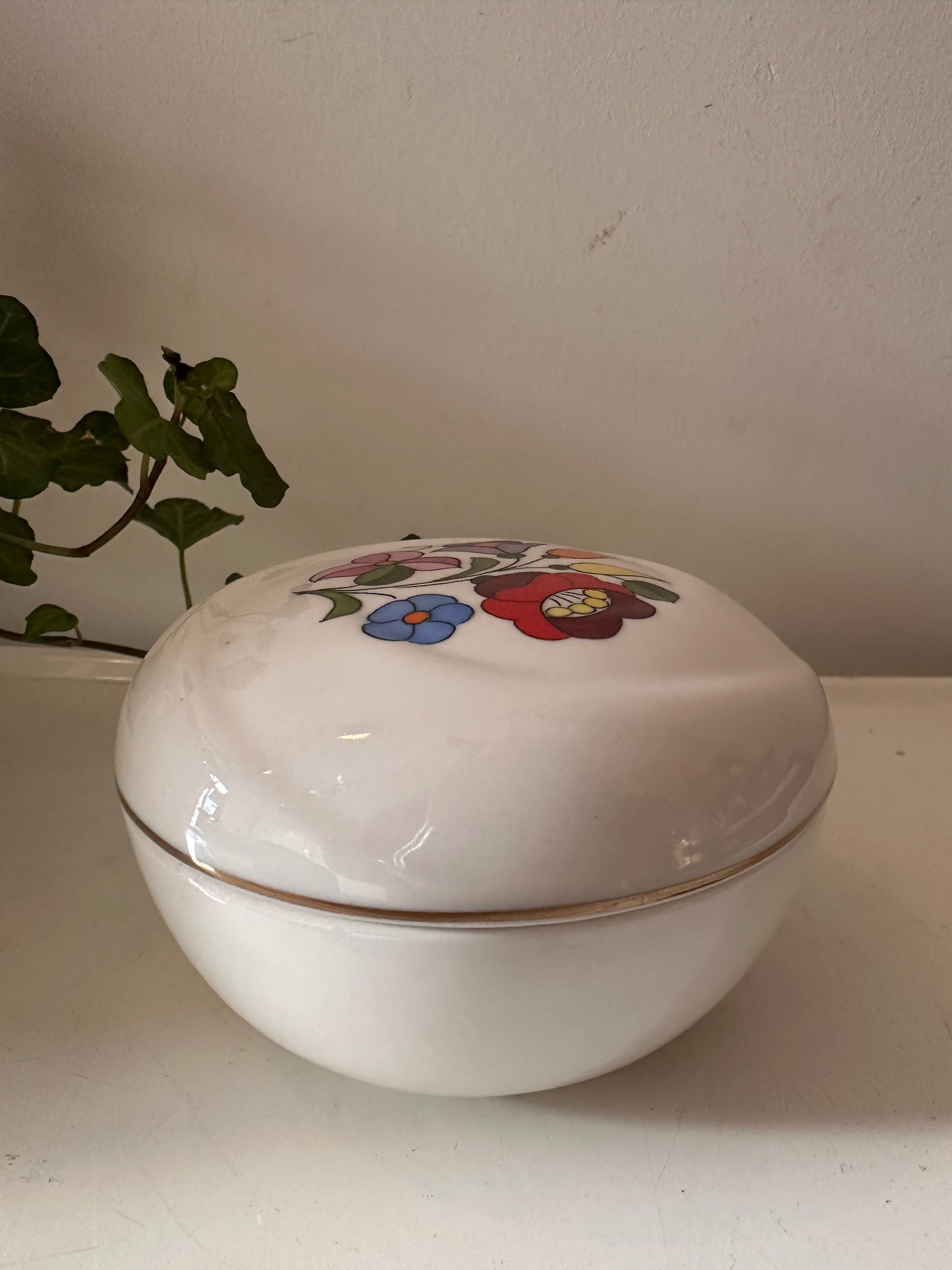 Porseleinen bewaardoosje