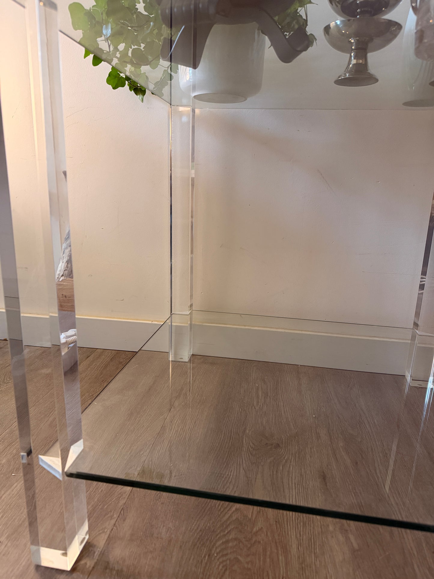 Lucite bijzettafel