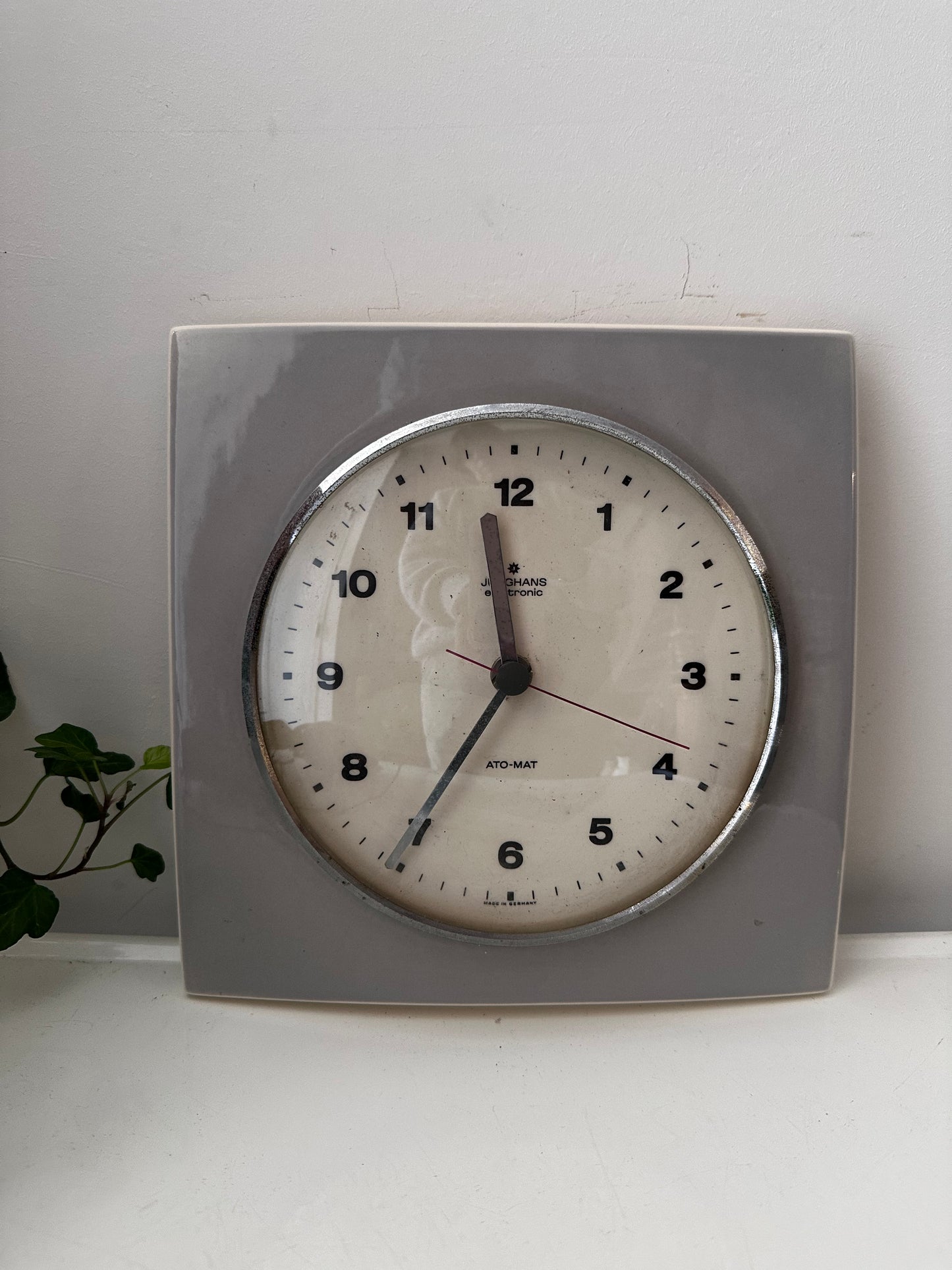 Junghaus jaren 60 keramische wandklok