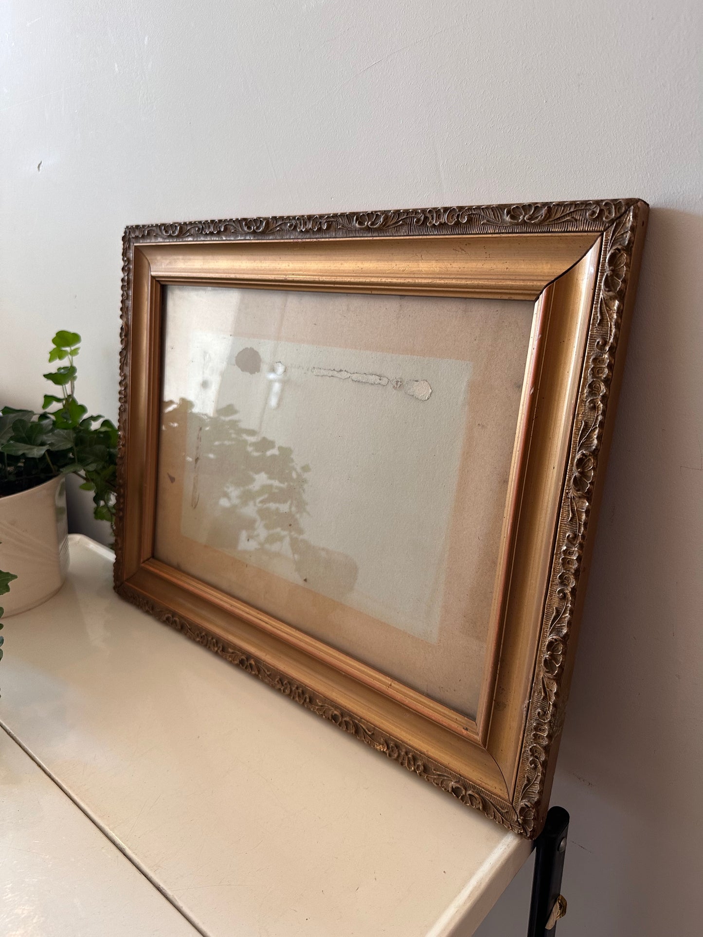 Brocante goudkleurige lijst