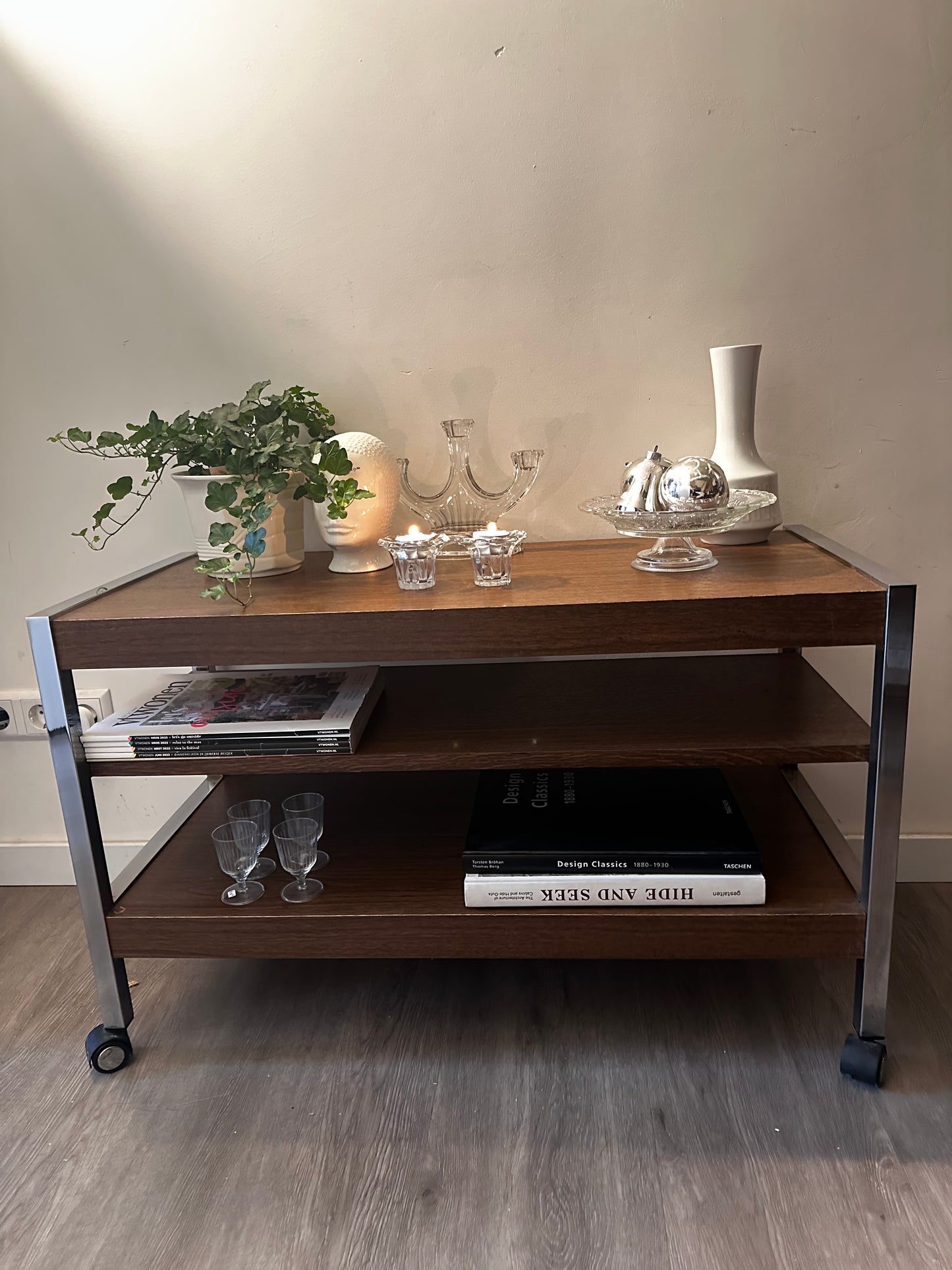 Jaren 70 vintage bijzettafel serveerwagen