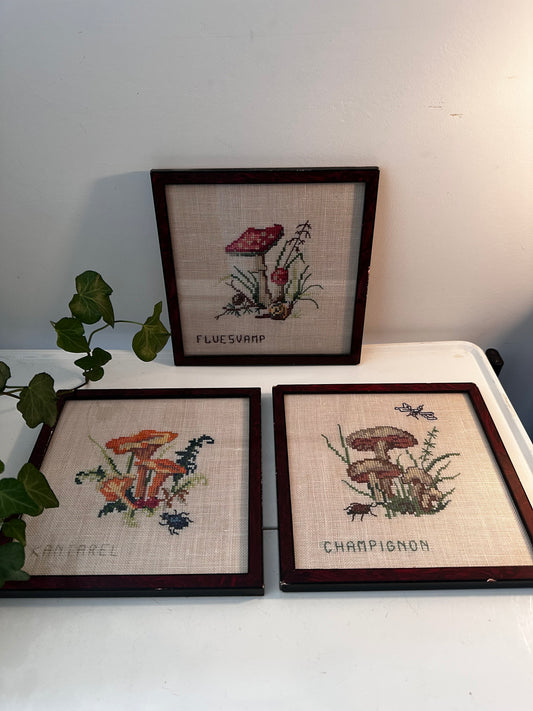 3 geborduurde herfst paddenstoelen in lijstje