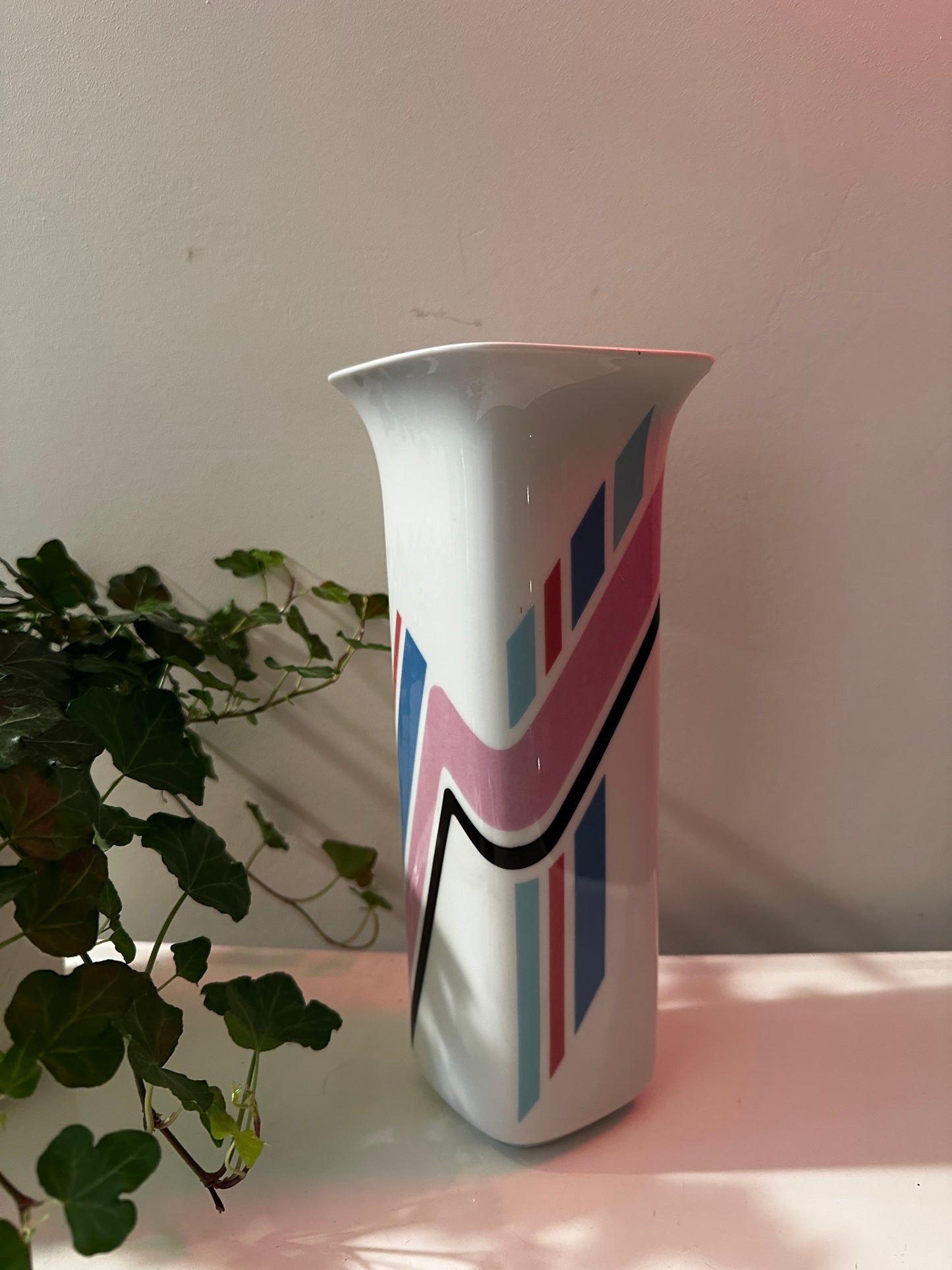 Porseleinen pop art jaren 80 vaas