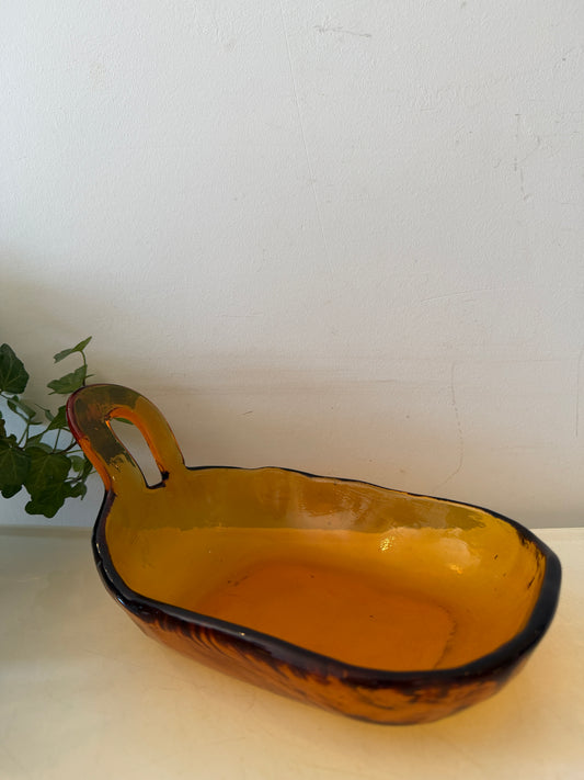 Amberkleurig pers glazen schaaltje