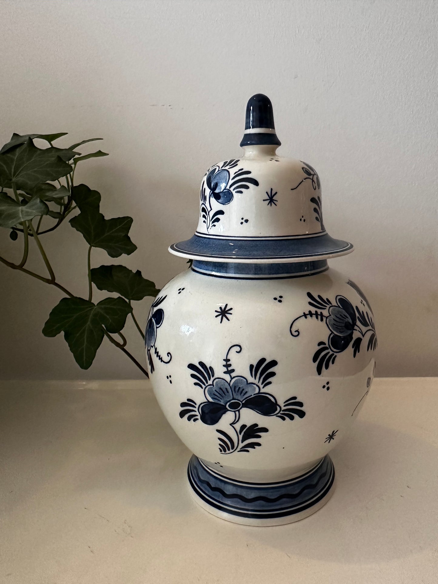 Goedewaagen dekselvaas delfts blauw vintage