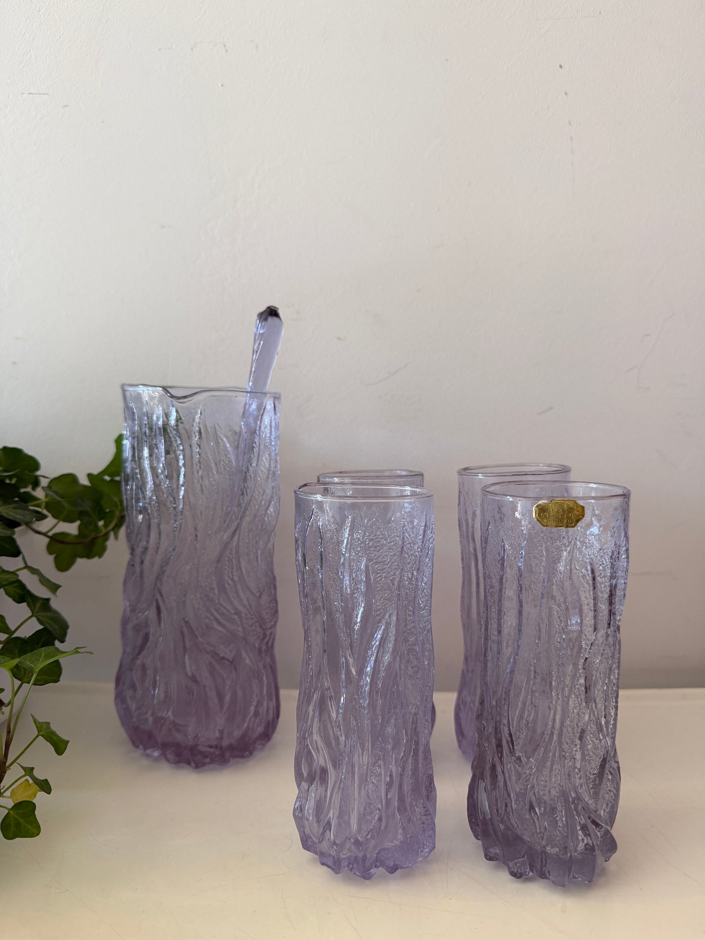 Jaren 70 Neodymium kristallen drinkwater