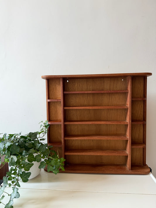 Houten letterbak wandrek