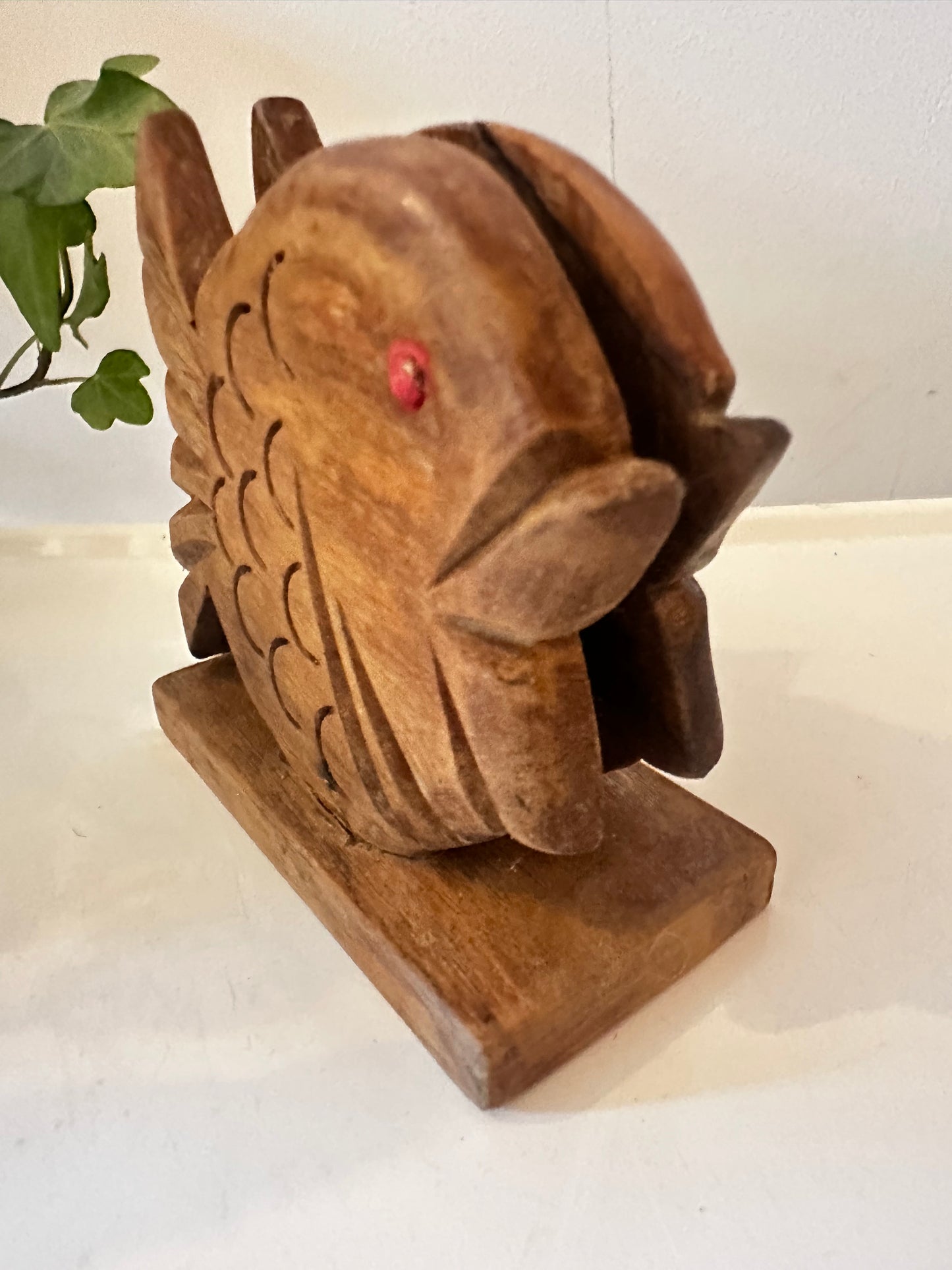 Houten brievenhouder