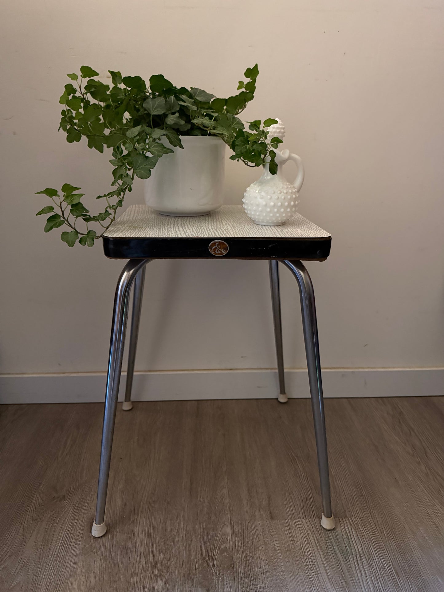 Jaren 60 formica krukje