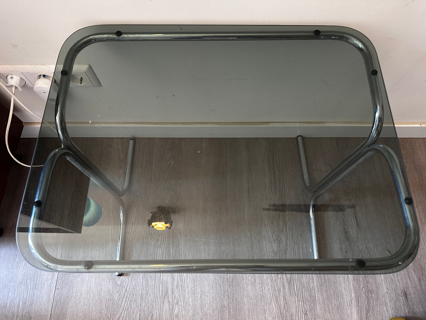 Bijzettafel in Bauhaus stijl met rookglas