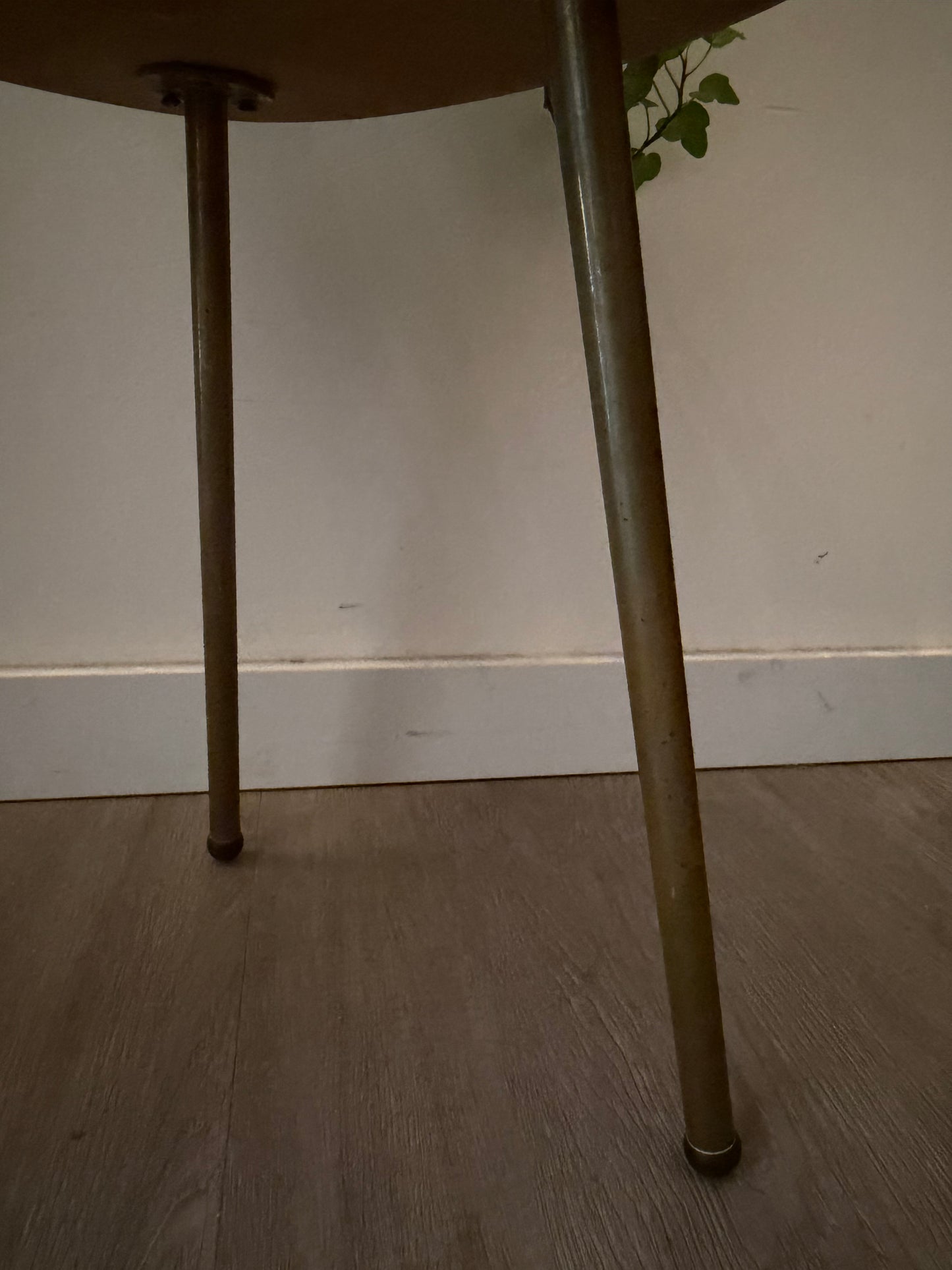 Jaren 50/60 bijzettafel formica