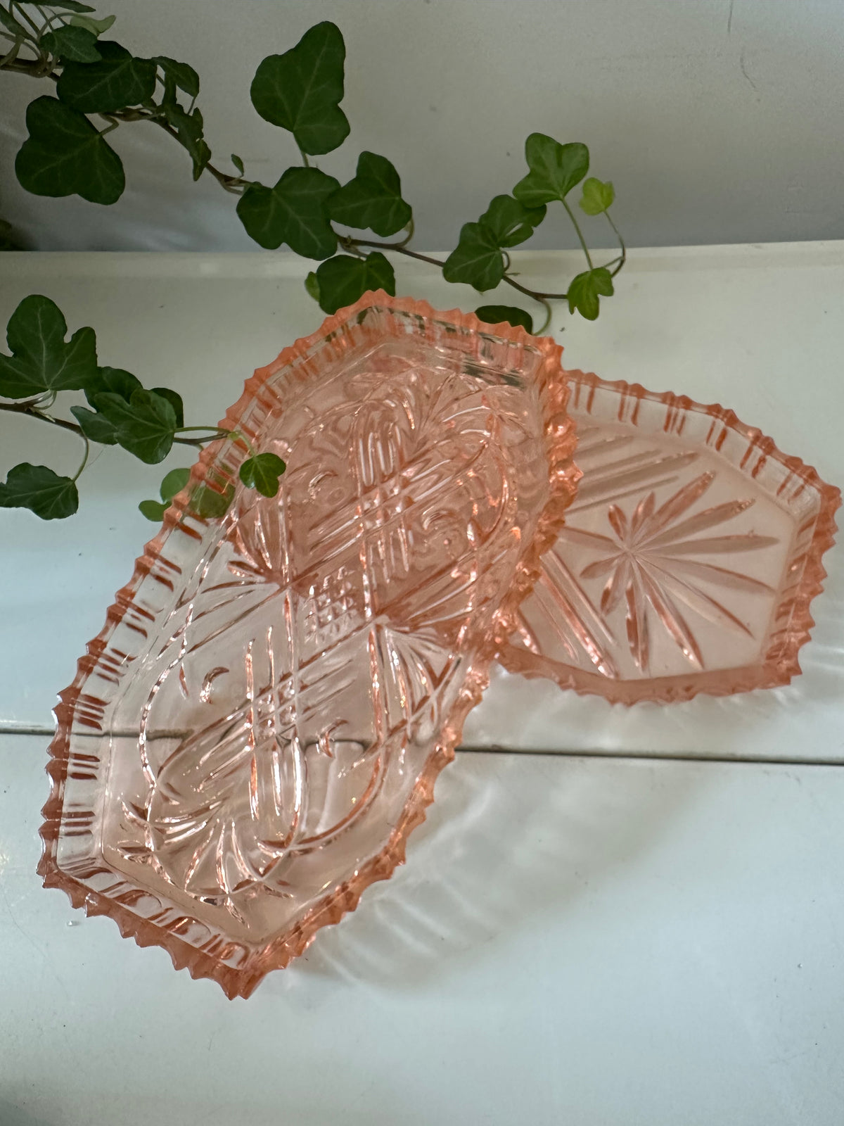 Art Deco schaaltje roze oranje persglas