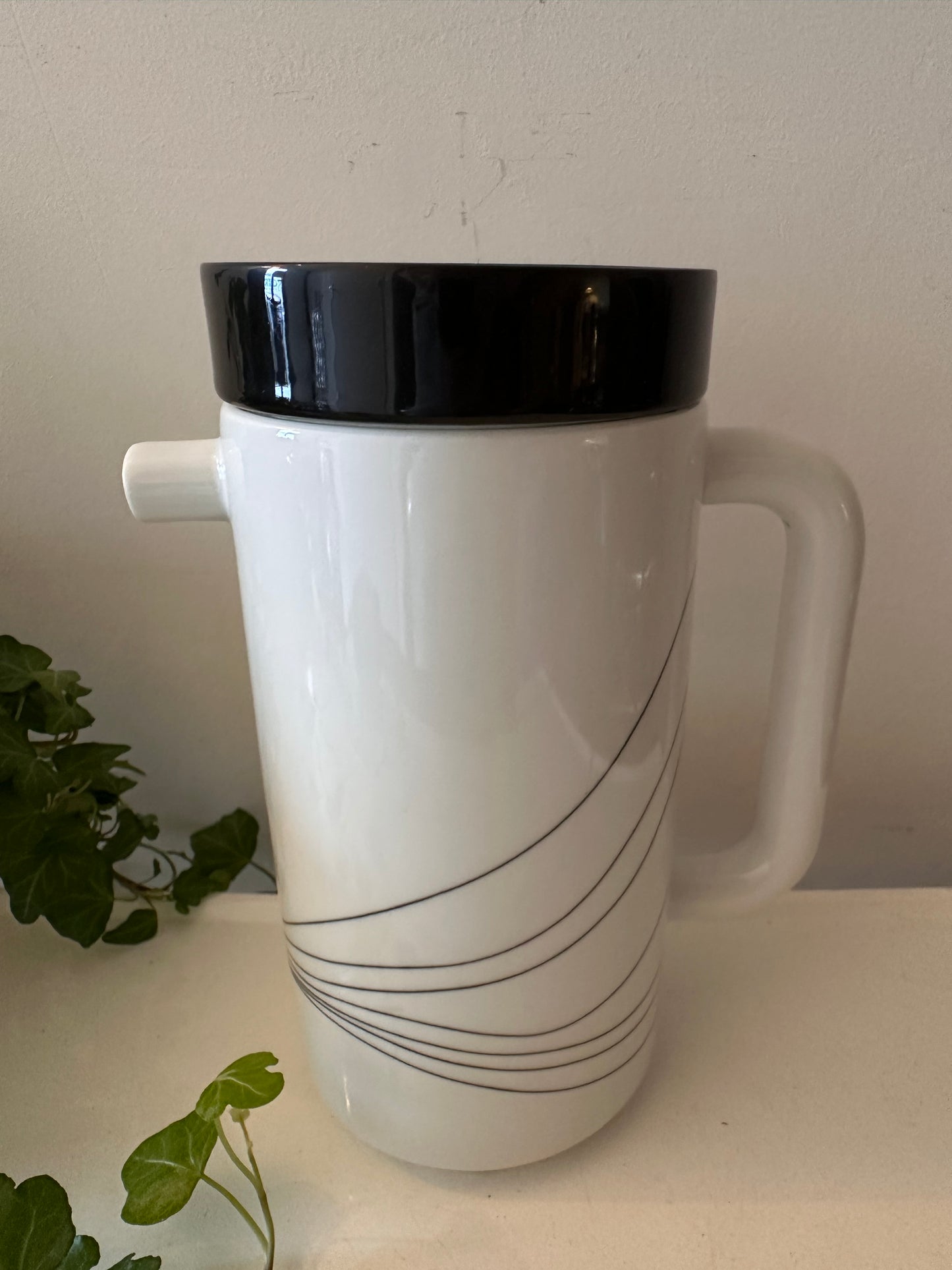 Vintage Friesland koffiekan porselein