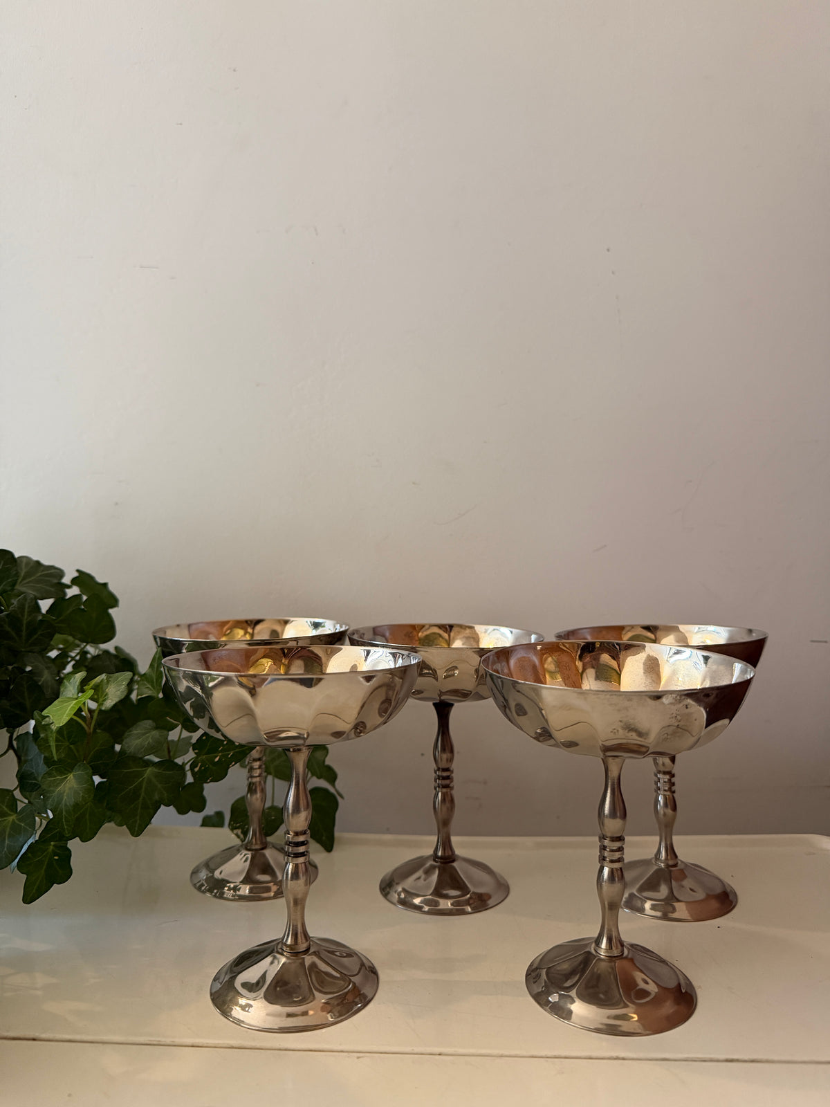 Set van 5 chrome coupes op hoge voet