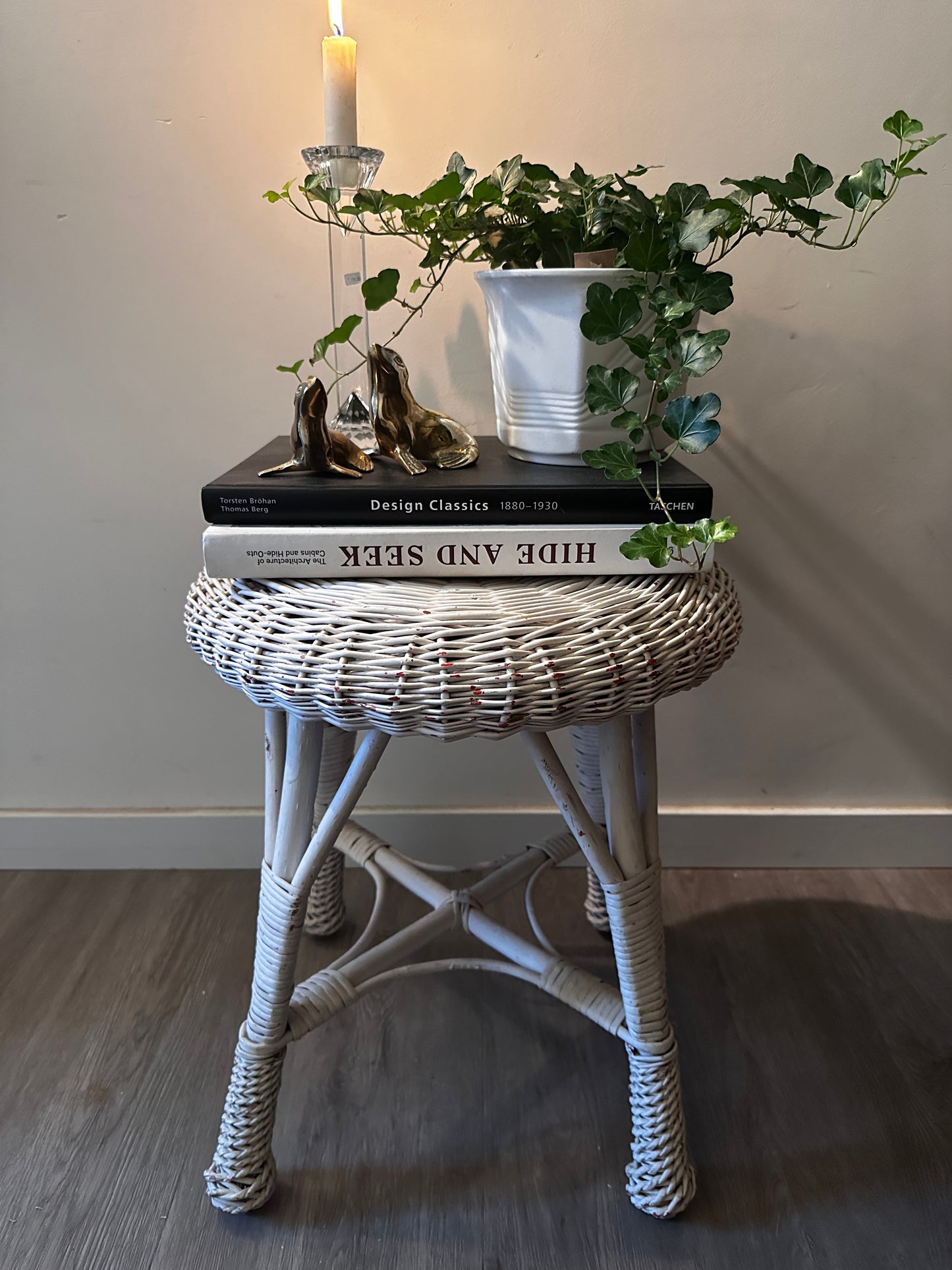 Vintage rotan krukje