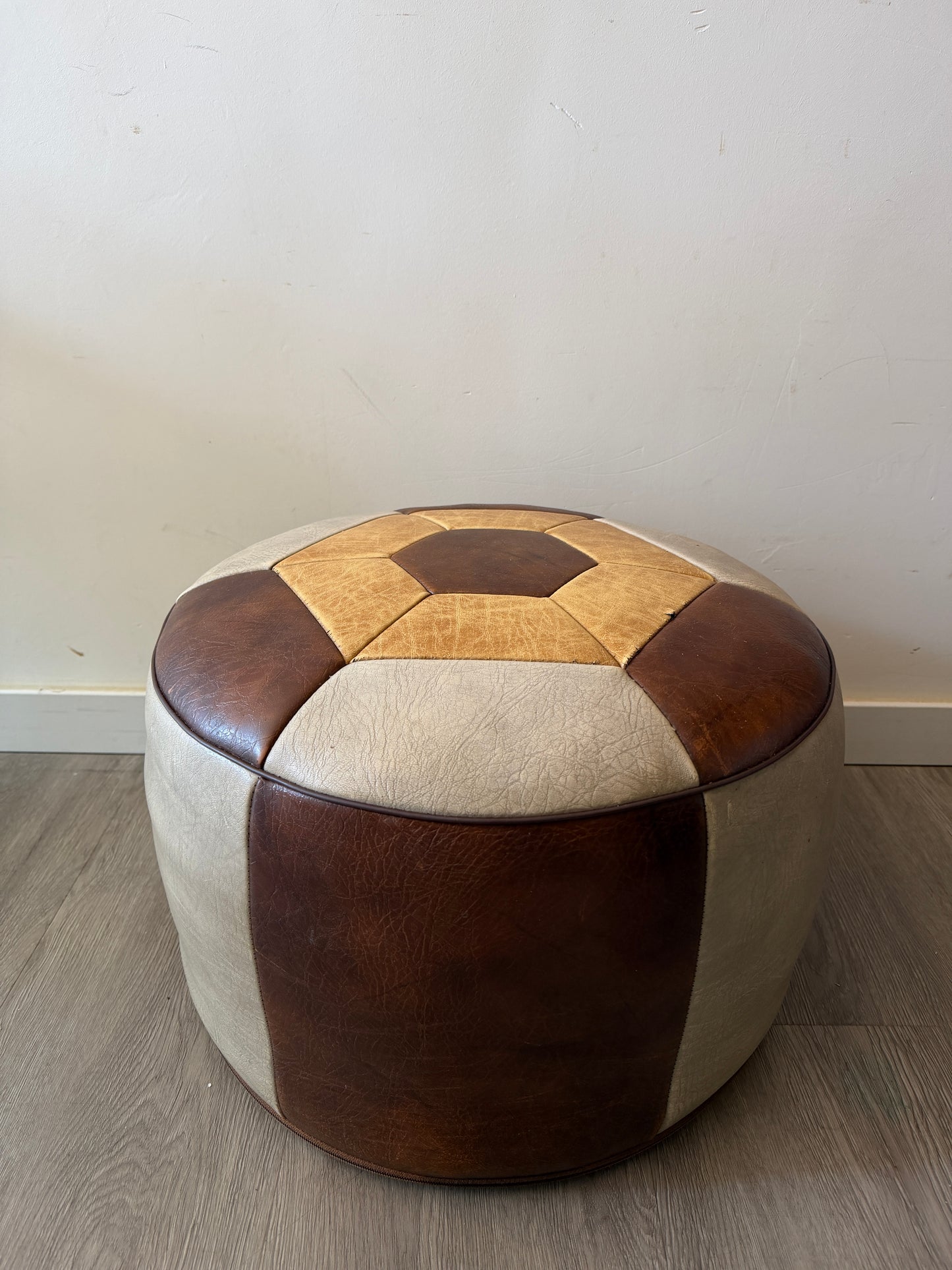Vintage patchwork poef