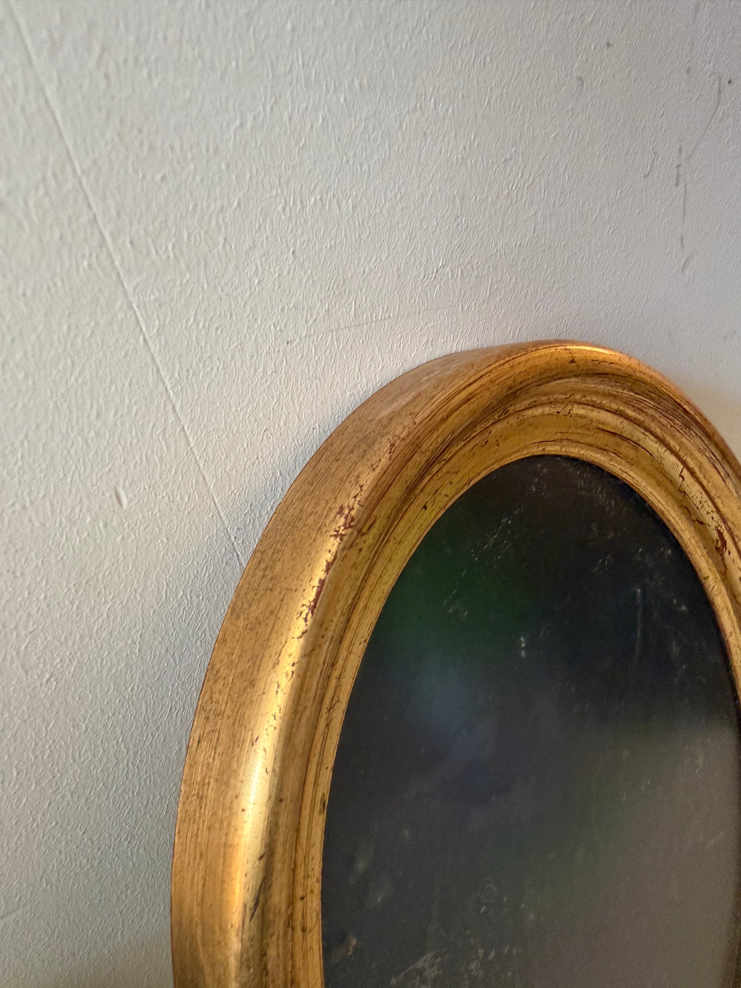 Ovaal goudkleurig fotolijstje