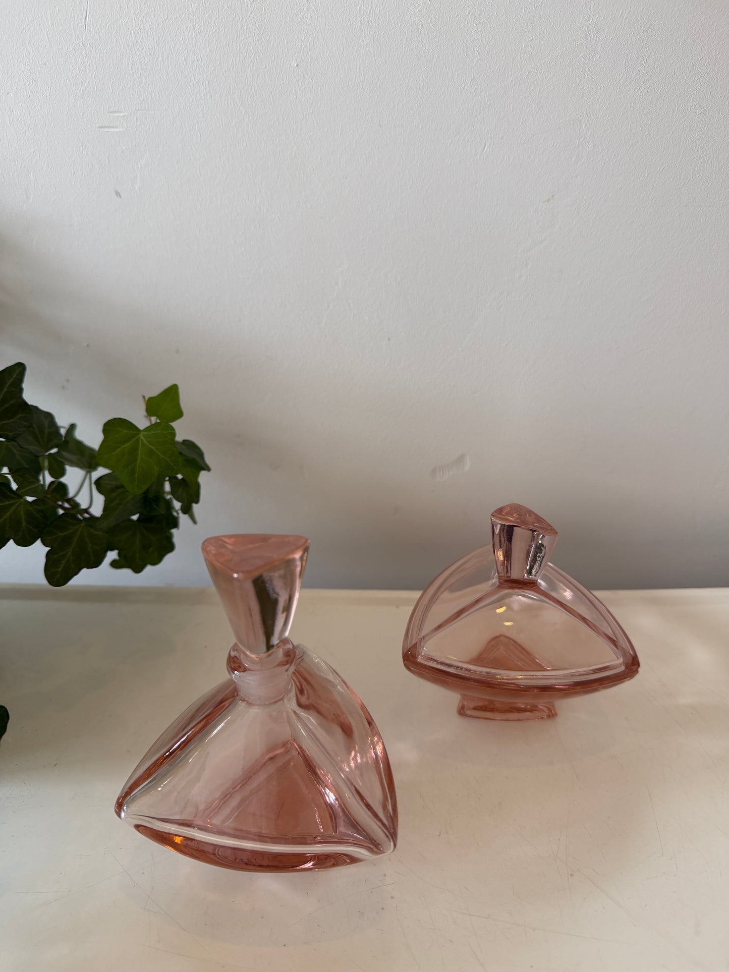 Art Deco set roze glas