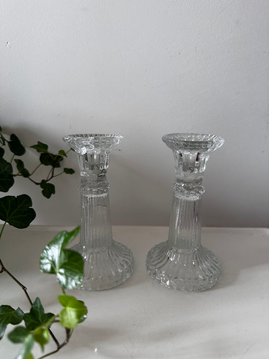 2 Glazen kandelaars jaren 30