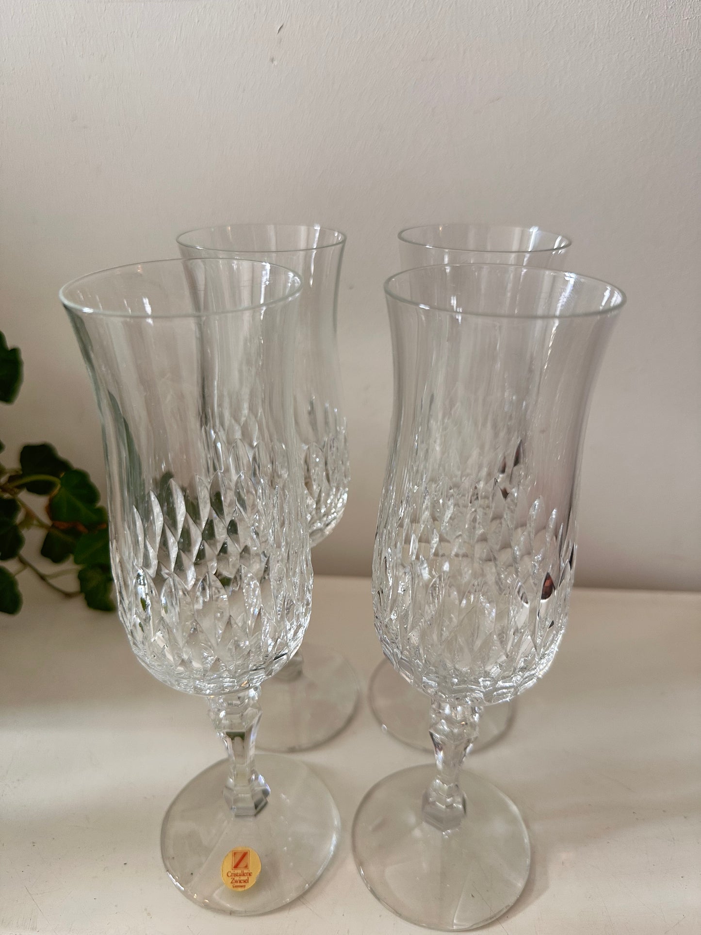 Set van 4 zwaar kristallen flutes