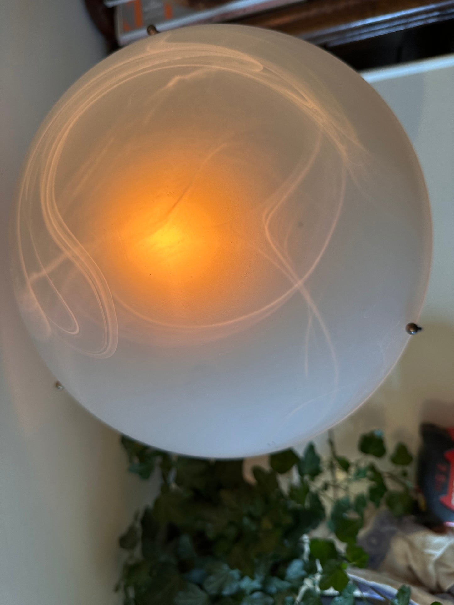 Touch tafellamp met mat glazen kap